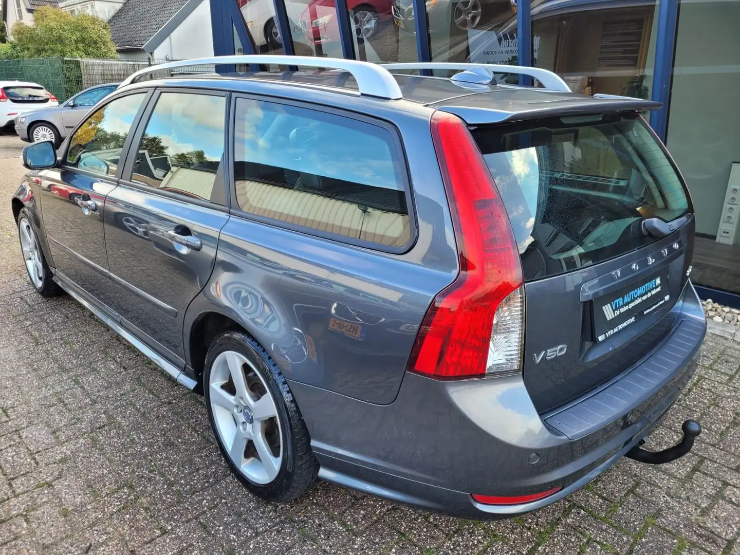 Volvo V50 2.0 R-Design Pro Edition NAVI / LEER / TREKHAAK Gris - 2