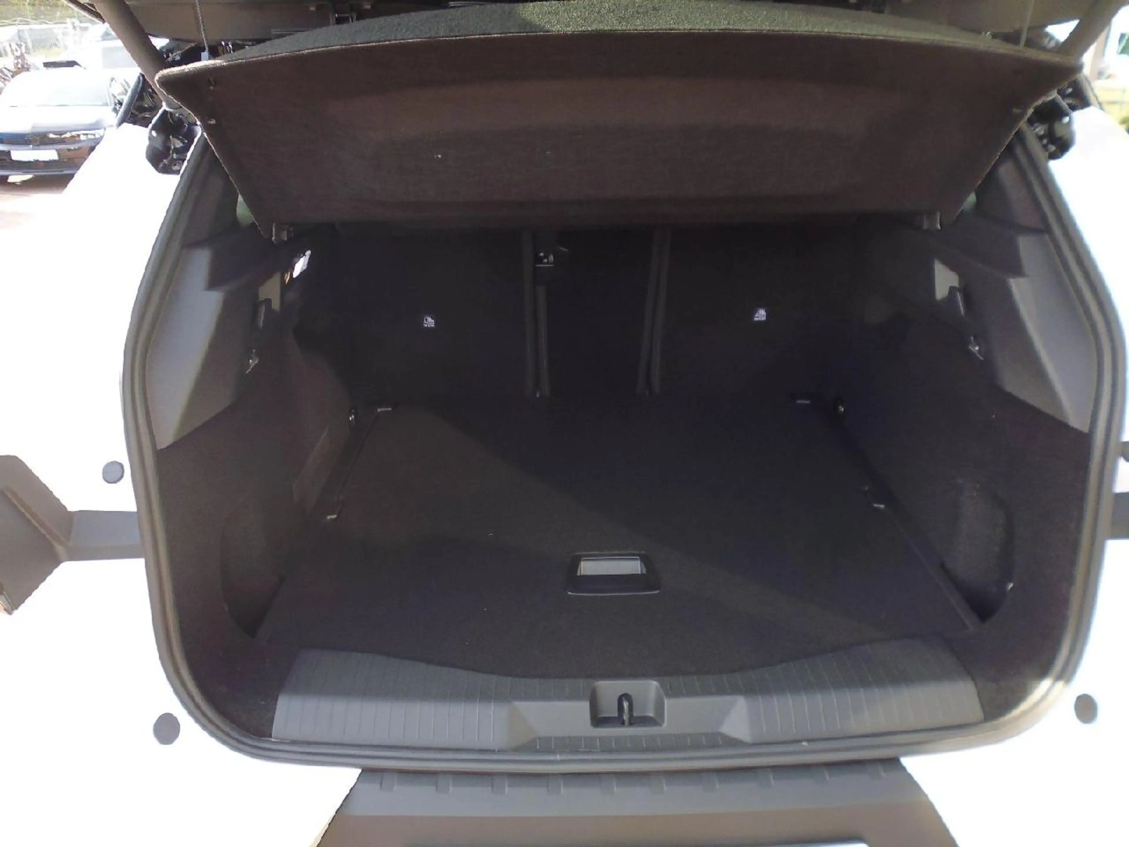 Opel Grandland 1.2 48V Mild-Hybrid 107 kW Ultimate — photo 5