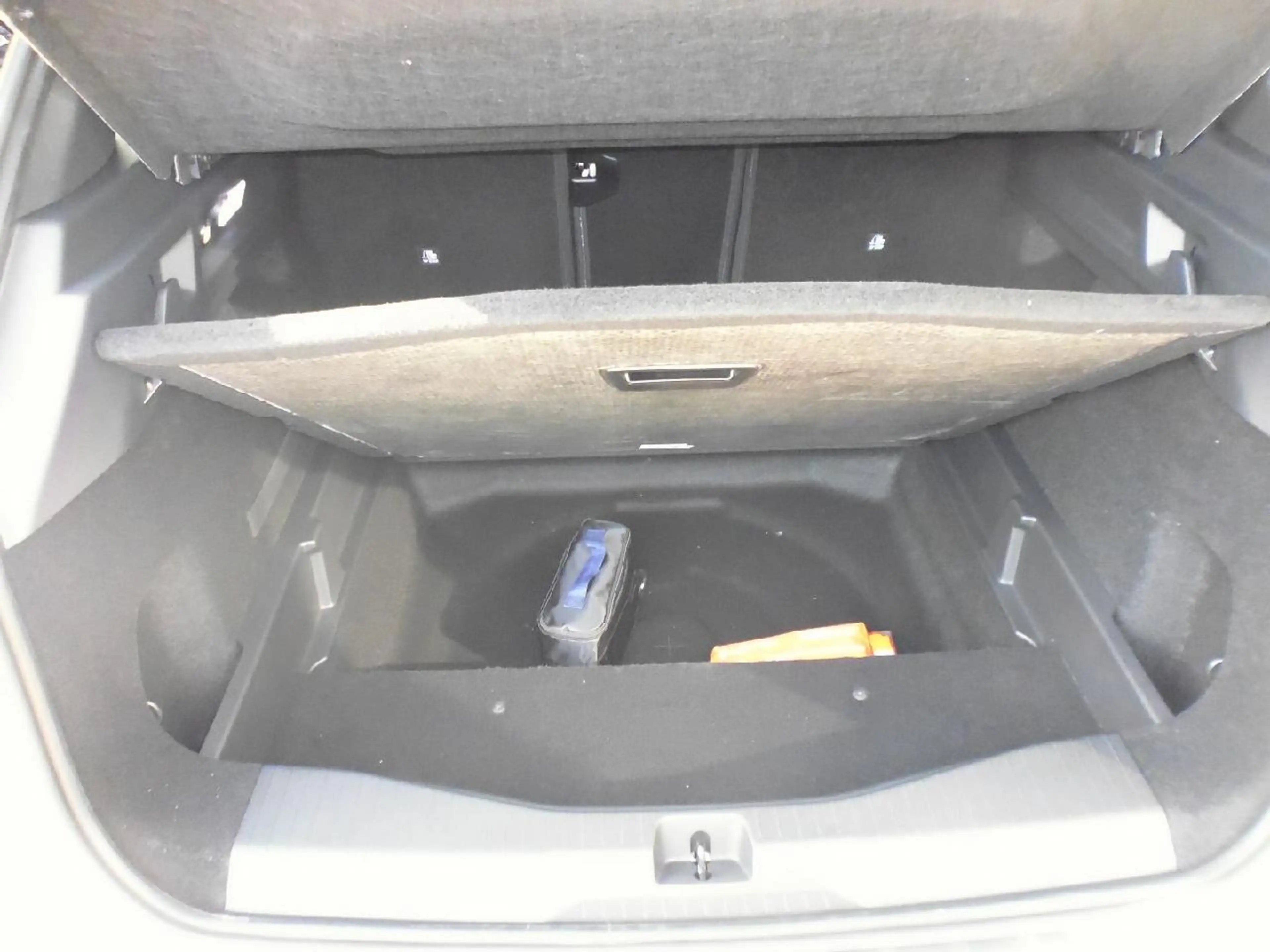 Opel Grandland 1.2 48V Mild-Hybrid 107 kW Ultimate — photo 6
