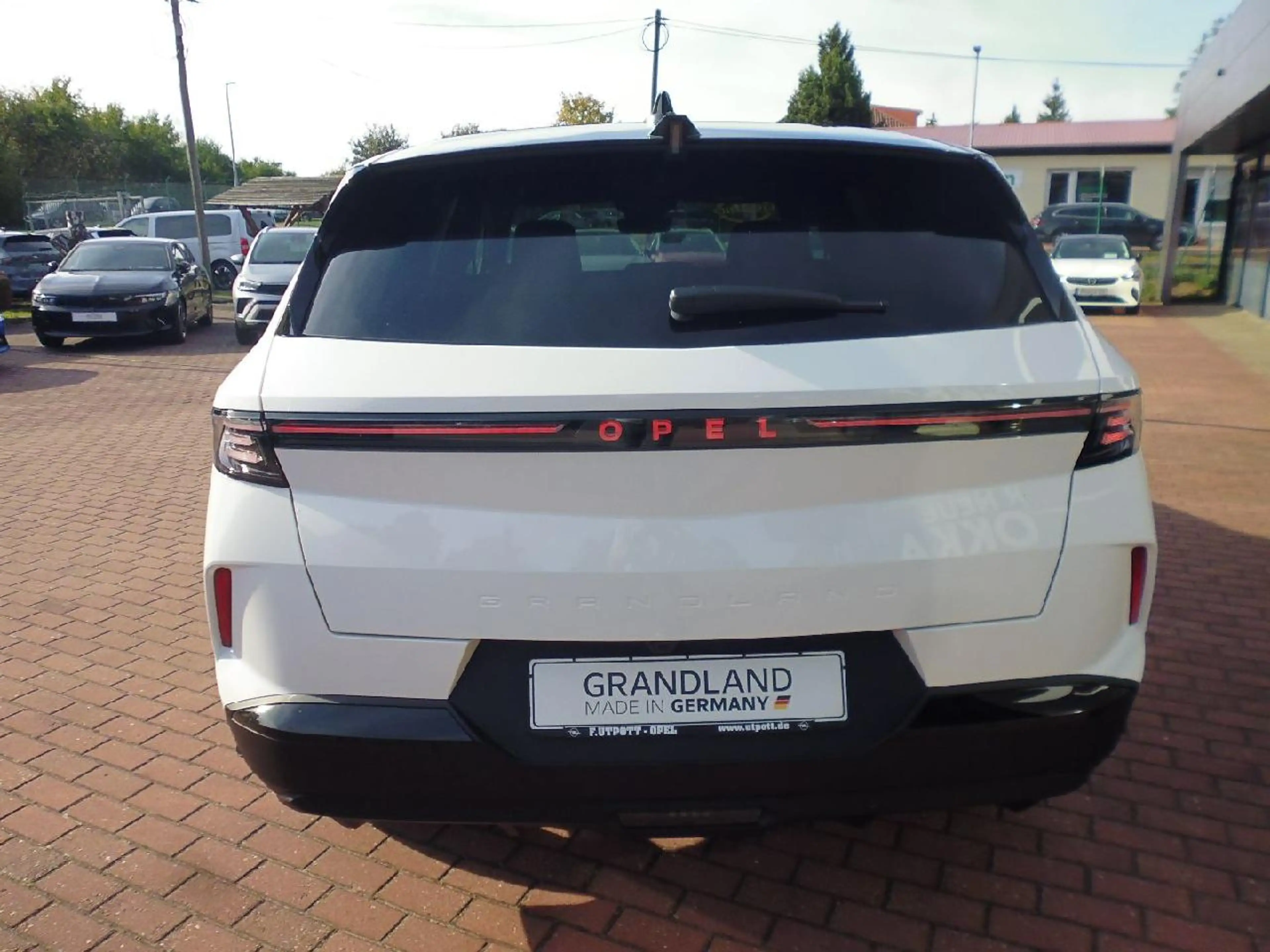 Opel Grandland 1.2 48V Mild-Hybrid 107 kW Ultimate — photo 4