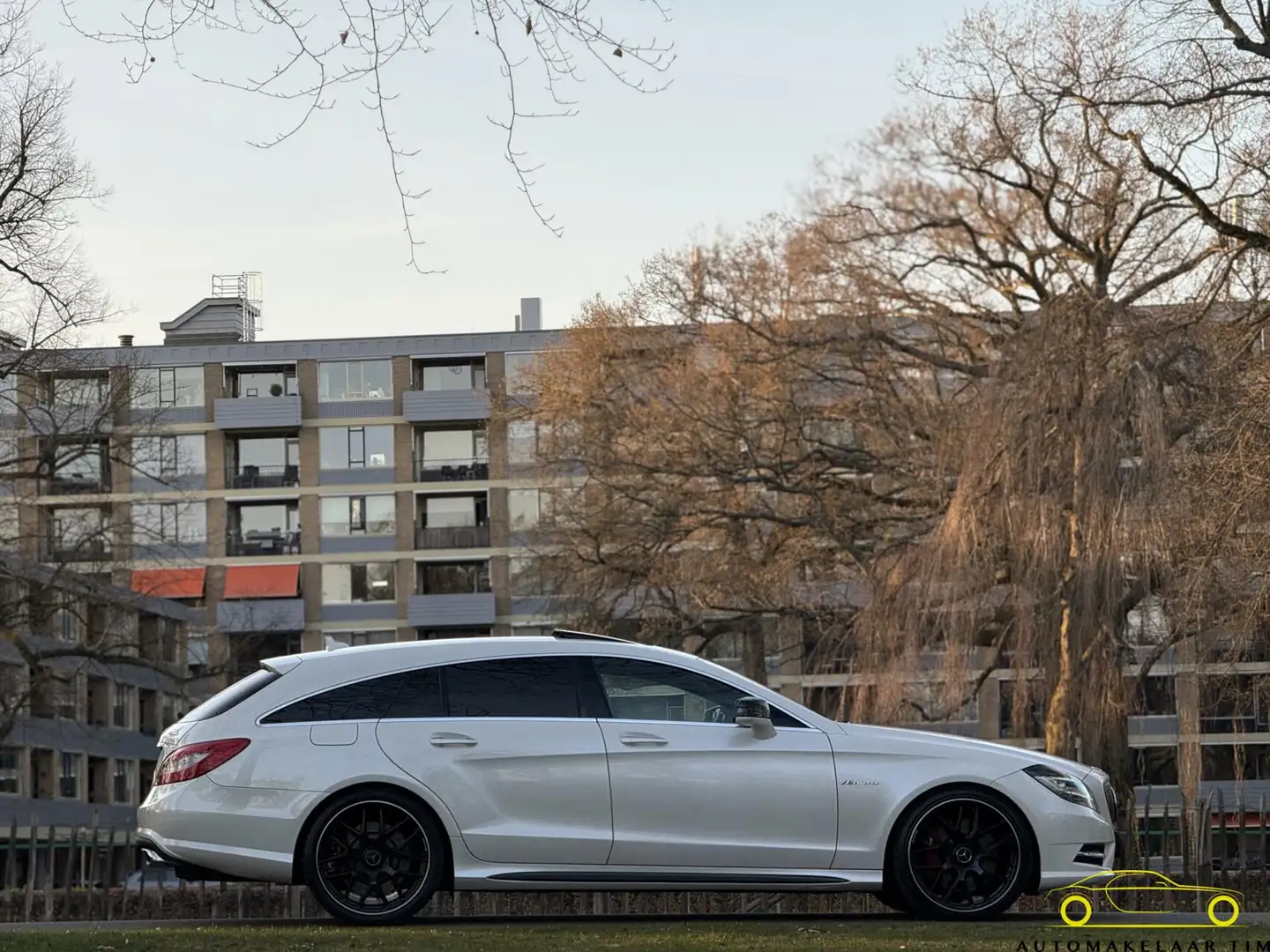 Mercedes-Benz CLS 500 Shooting Brake AMG 4-Matic Blanc - 2