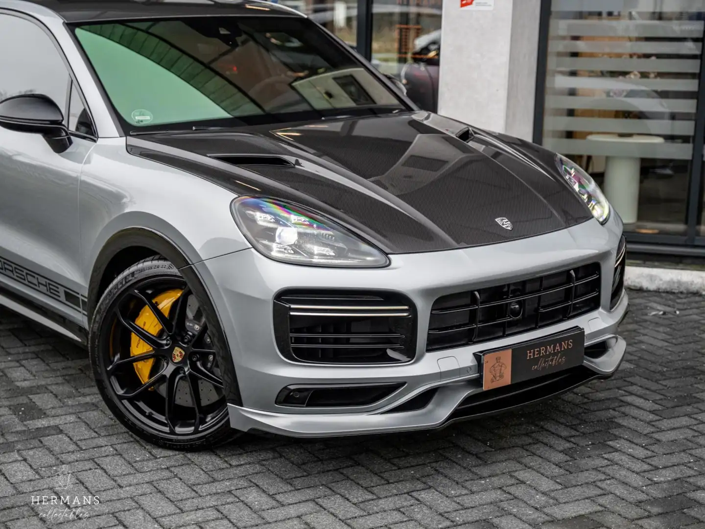 Porsche Cayenne Coupé 4.0 Turbo S E-Hybrid / TECHART / Carbon / Ak Gris - 2