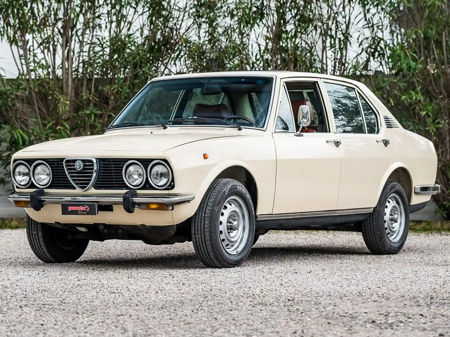 Alfa Romeo Alfetta 1.6 Weiß - 1