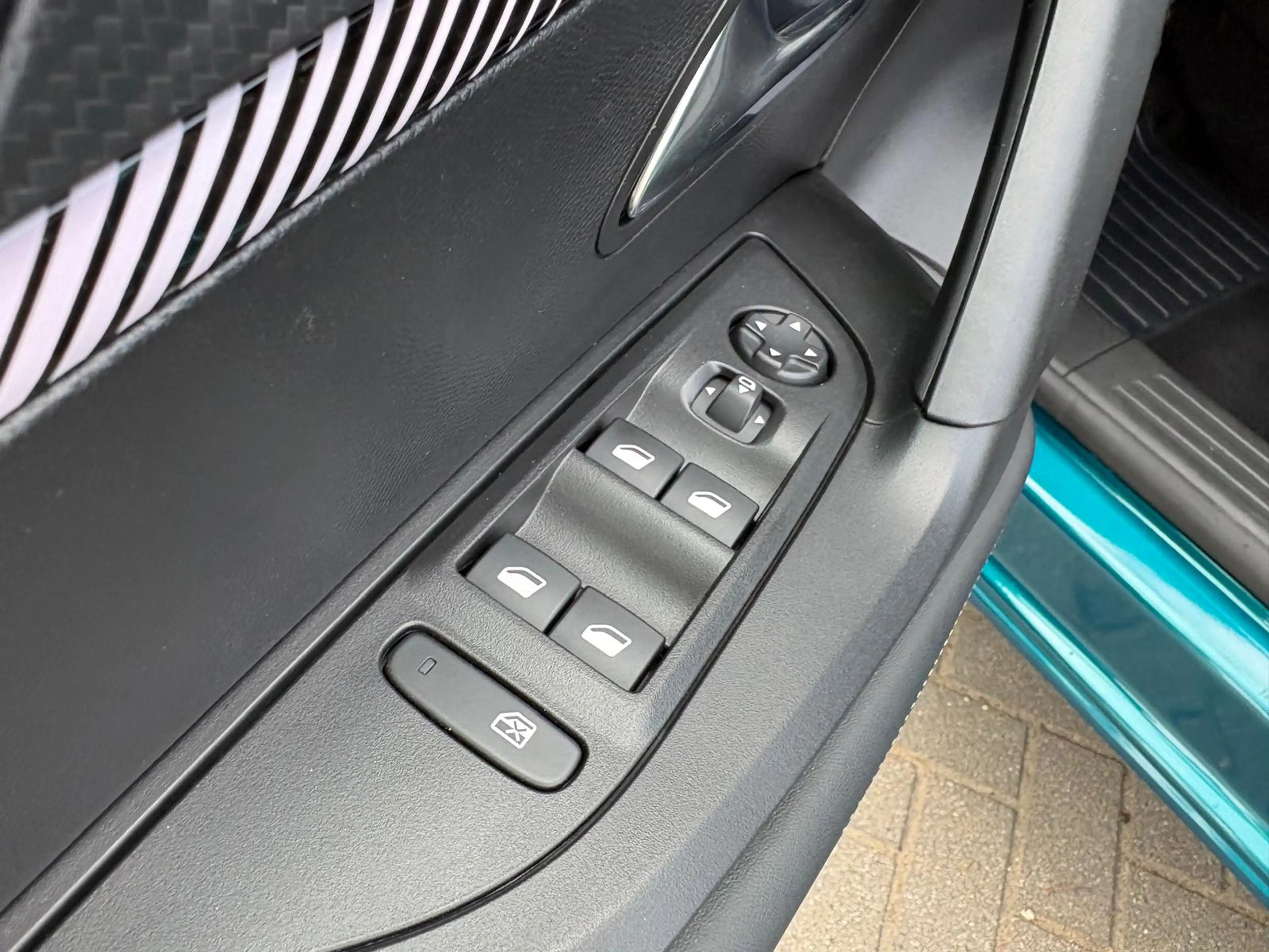 Peugeot e-2008 EV Allure 54 kWh Parkeerhulp/Carplay-Android-auto/ — photo 26