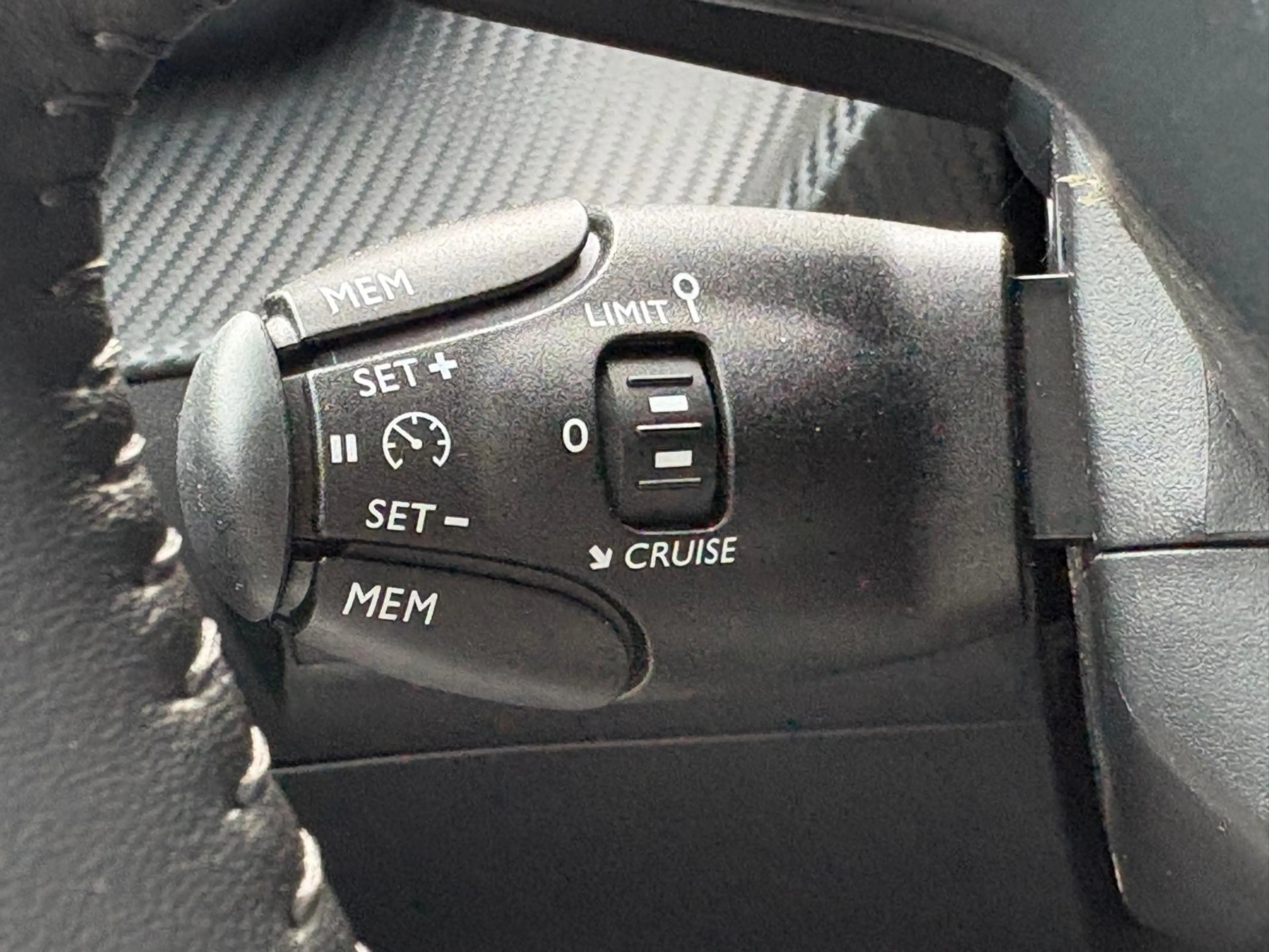 Peugeot e-2008 EV Allure 54 kWh Parkeerhulp/Carplay-Android-auto/ — photo 20