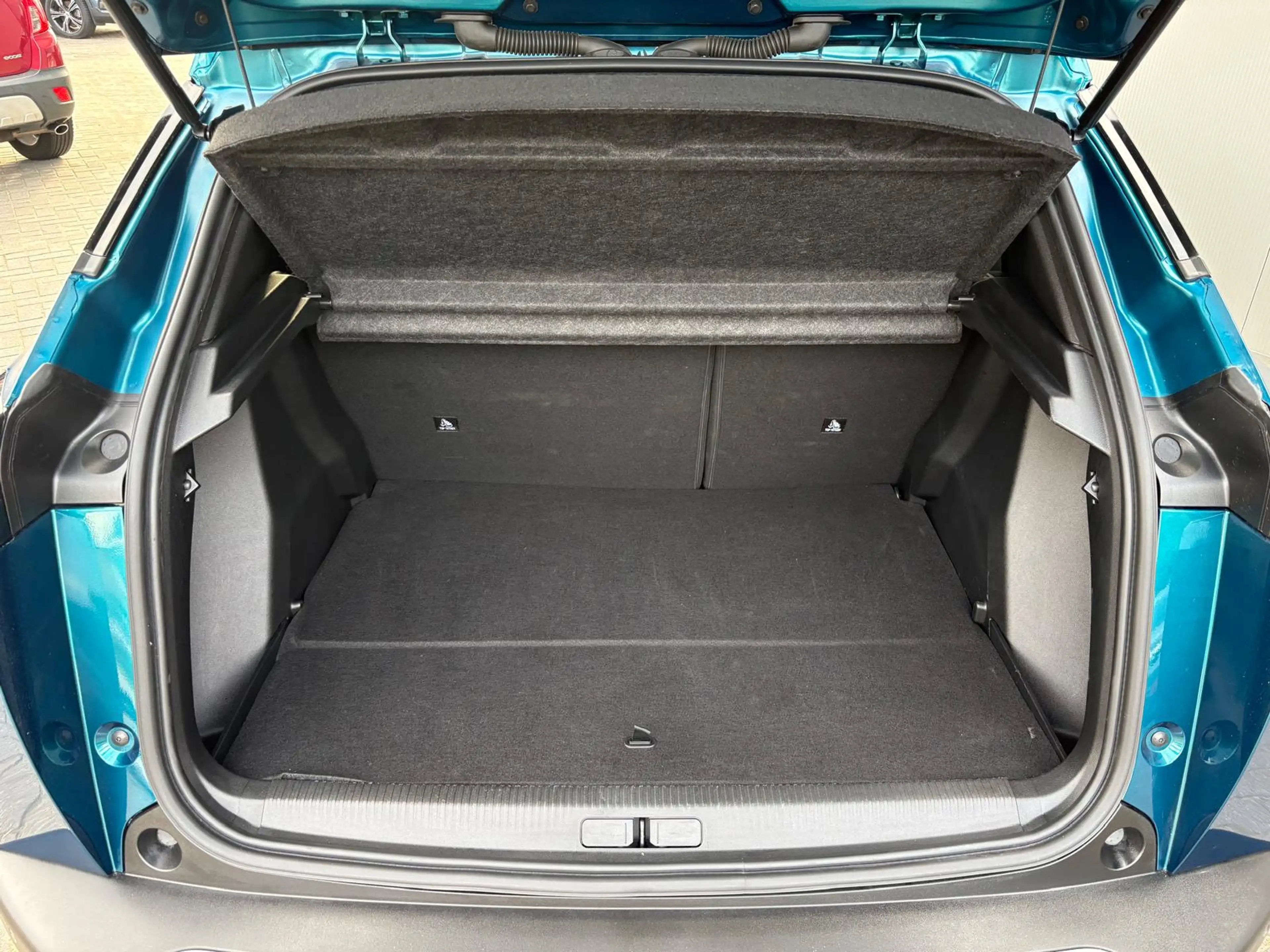Peugeot e-2008 EV Allure 54 kWh Parkeerhulp/Carplay-Android-auto/ — photo 27