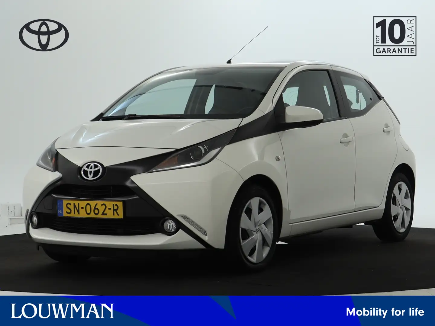 Toyota Aygo 1.0 VVT-i x-play Wit - 1