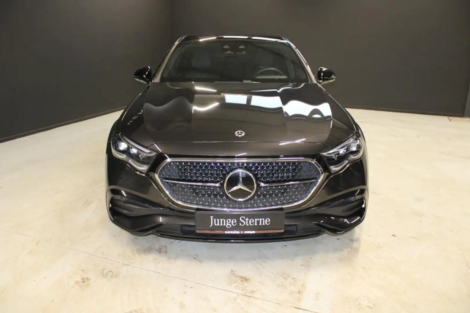 Mercedes-Benz E 400 e 4M *AMG Night AIRMAT Digital Technik Bur Grau - 2