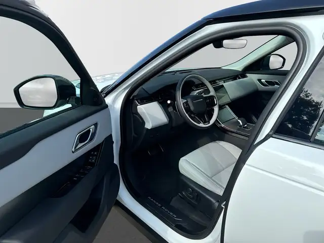 Land Rover Range Rover Velar view 8