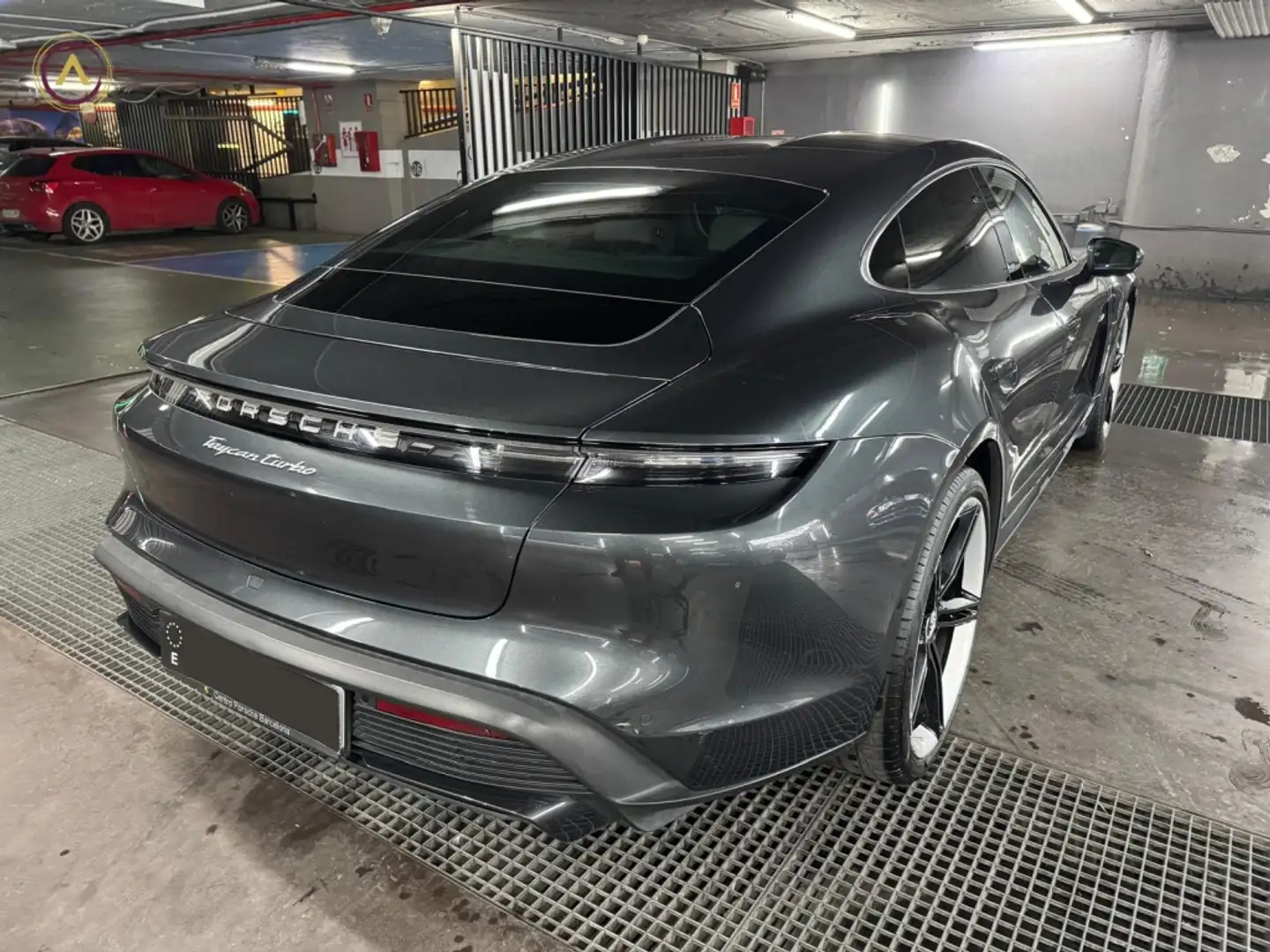 Porsche Taycan Turbo Gris - 1