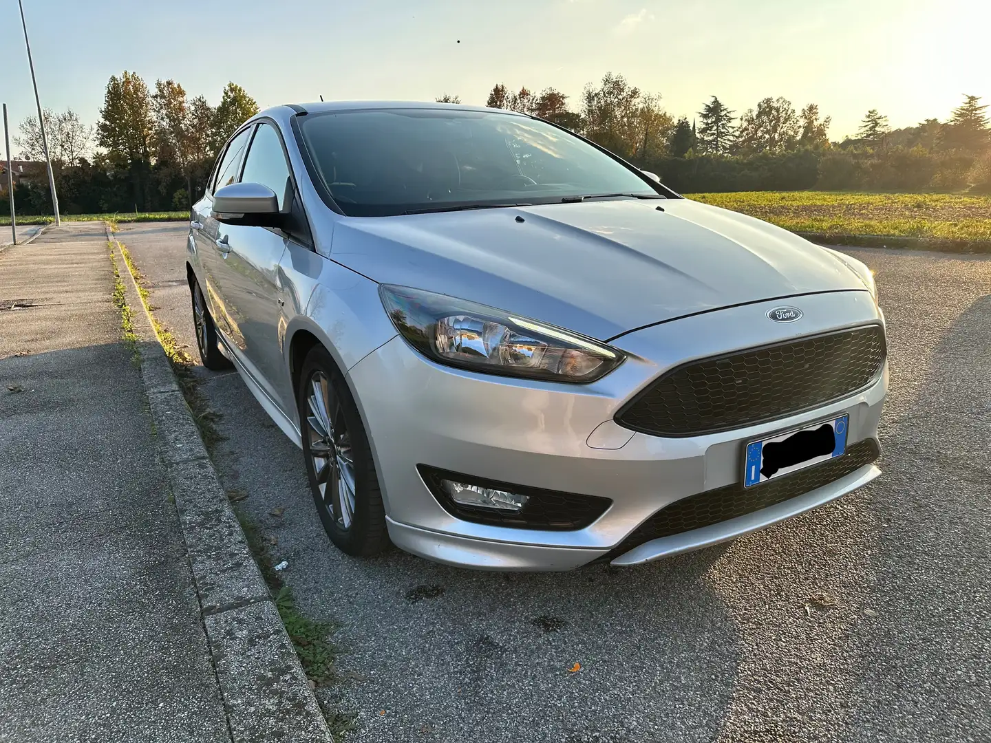 Ford Focus Focus 5p 1.5 tdci ST-Line s Argento - 2