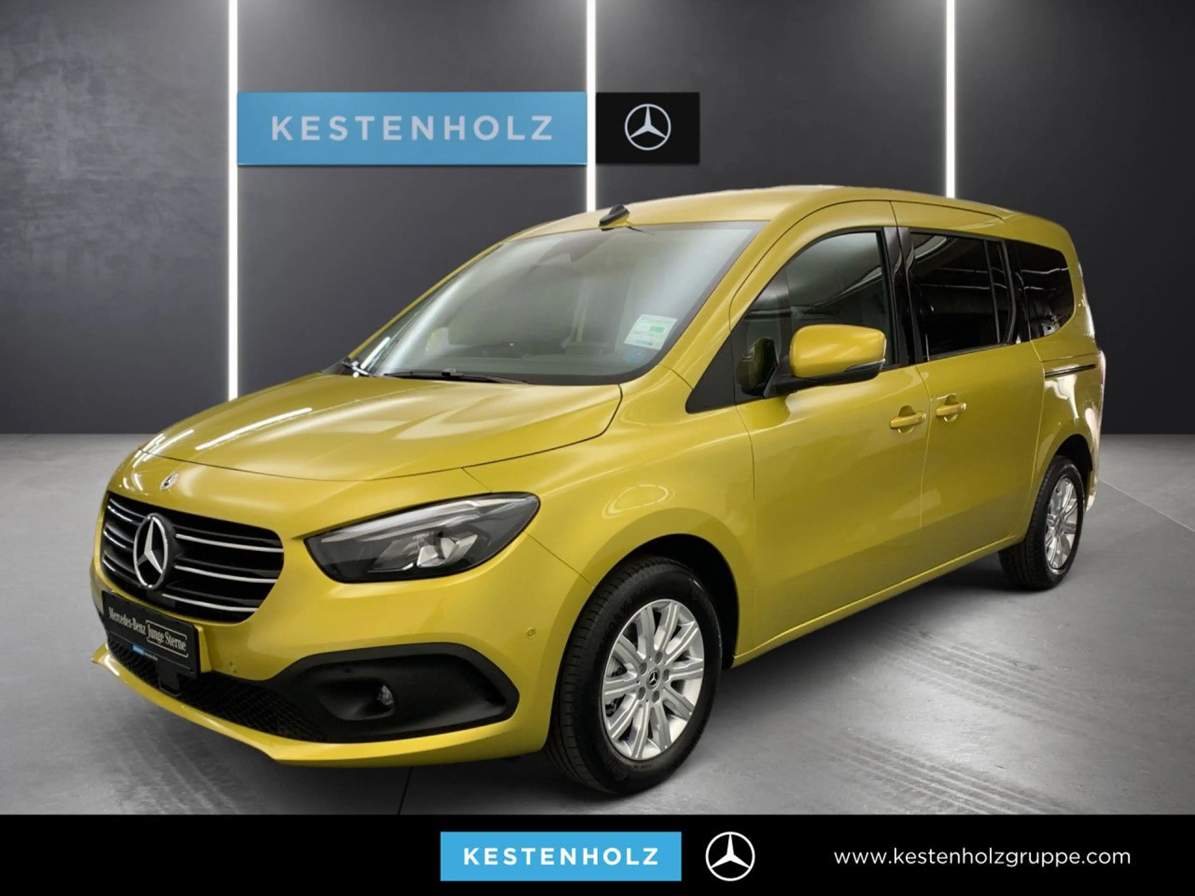 Mercedes-Benz T-Class T 180 Lang LED AHK Keyl-GO Kamera Spurhalt-Ass PTS