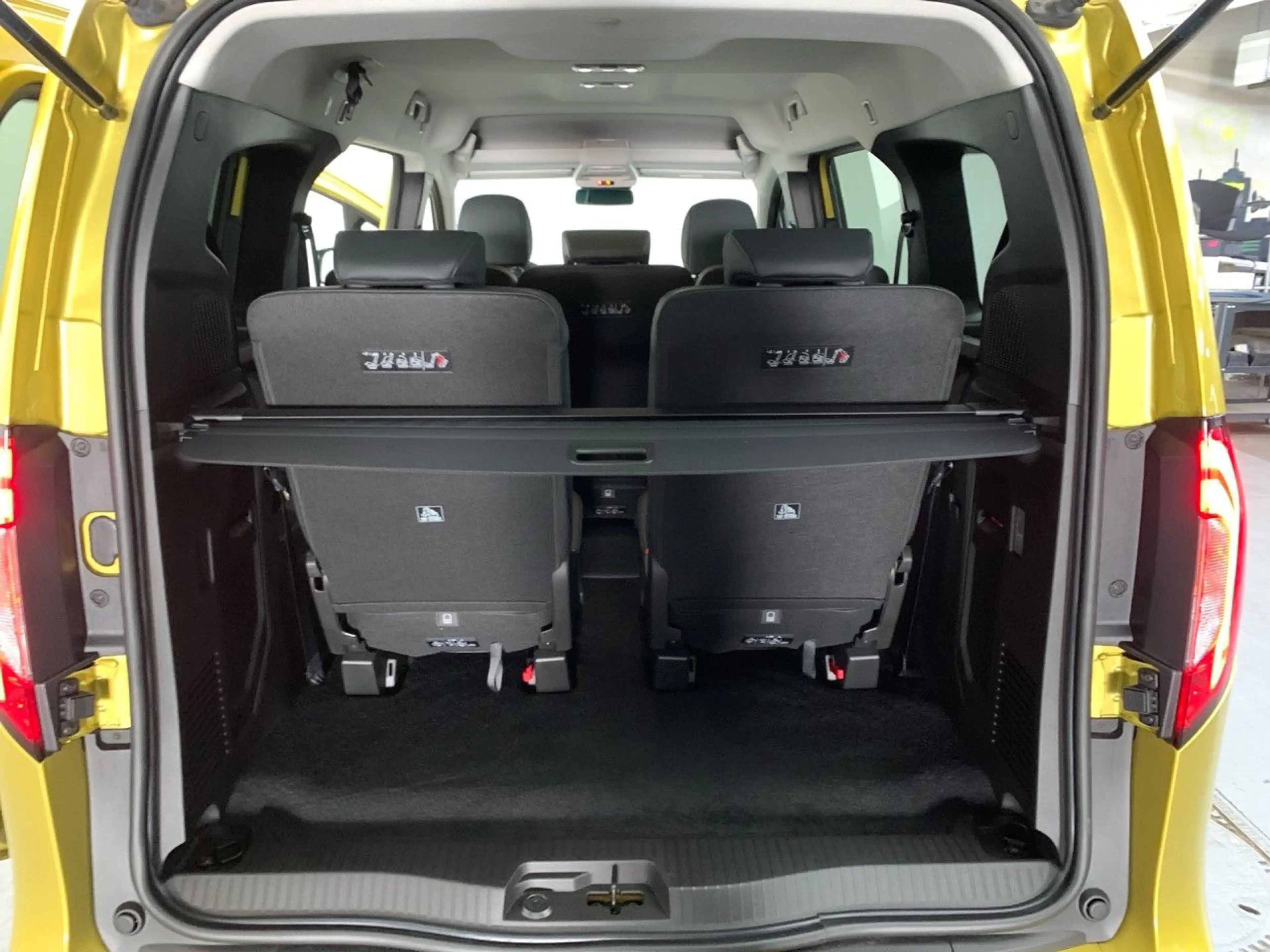 Mercedes-Benz T-Class T 180 Lang LED AHK Keyl-GO Kamera Spurhalt-Ass PTS — photo 13