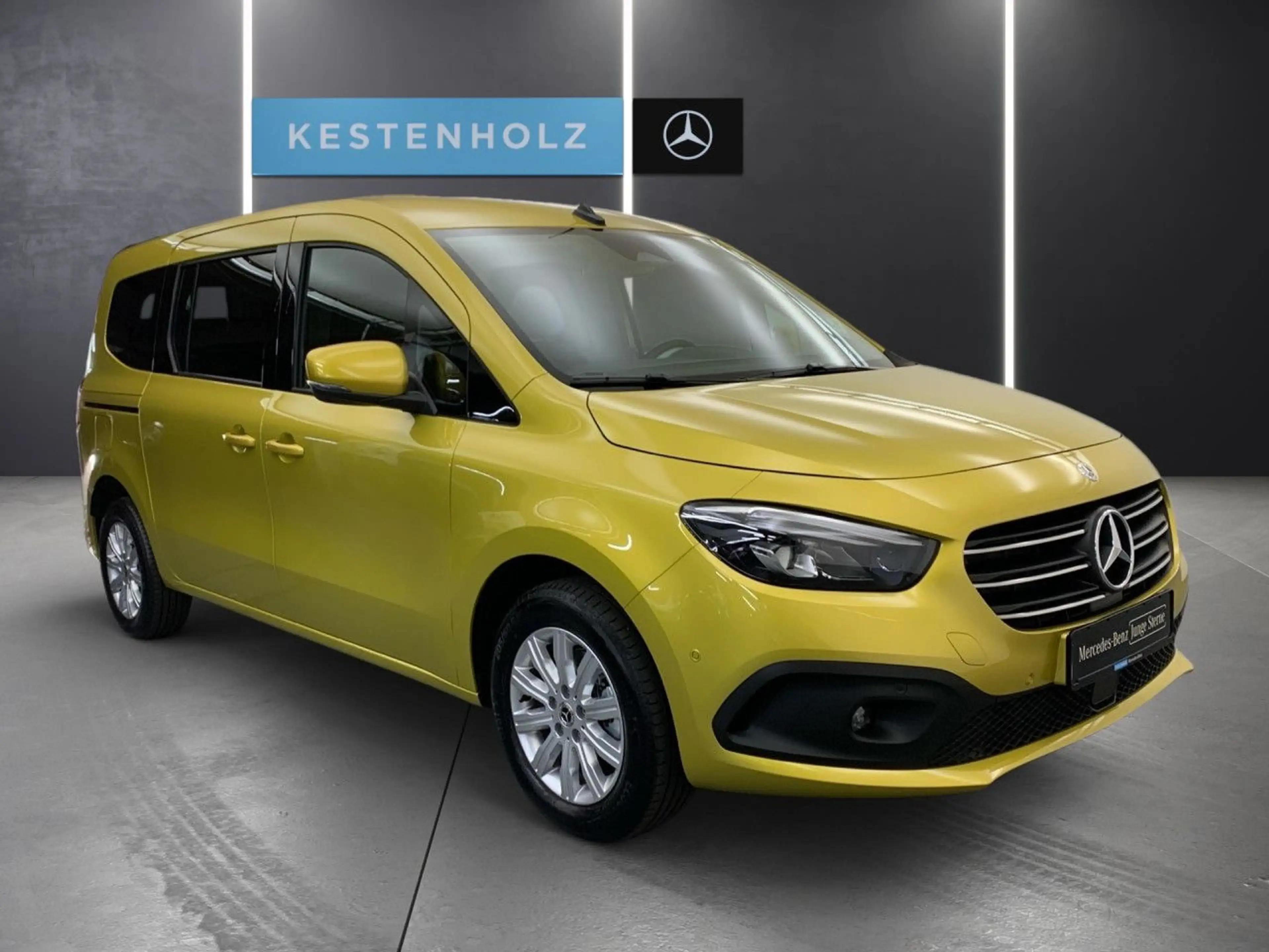 Mercedes-Benz T-Class T 180 Lang LED AHK Keyl-GO Kamera Spurhalt-Ass PTS — photo 3