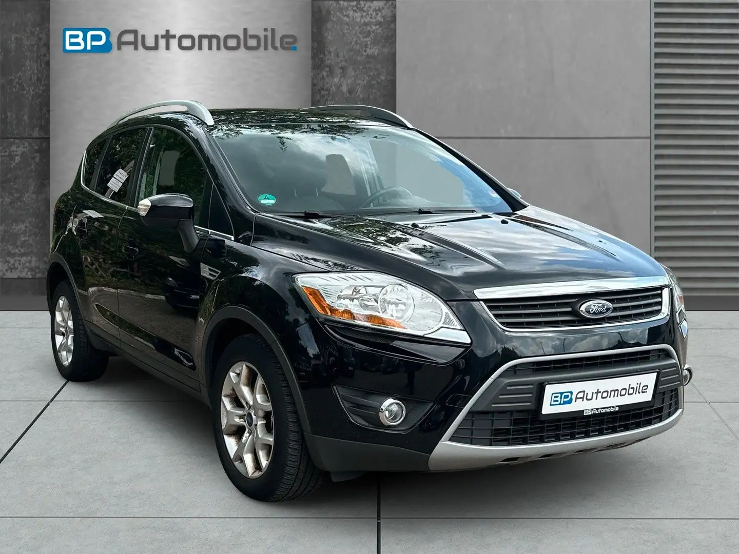 Ford Kuga Trend 2.0 *HU 03.27* Noir - 1