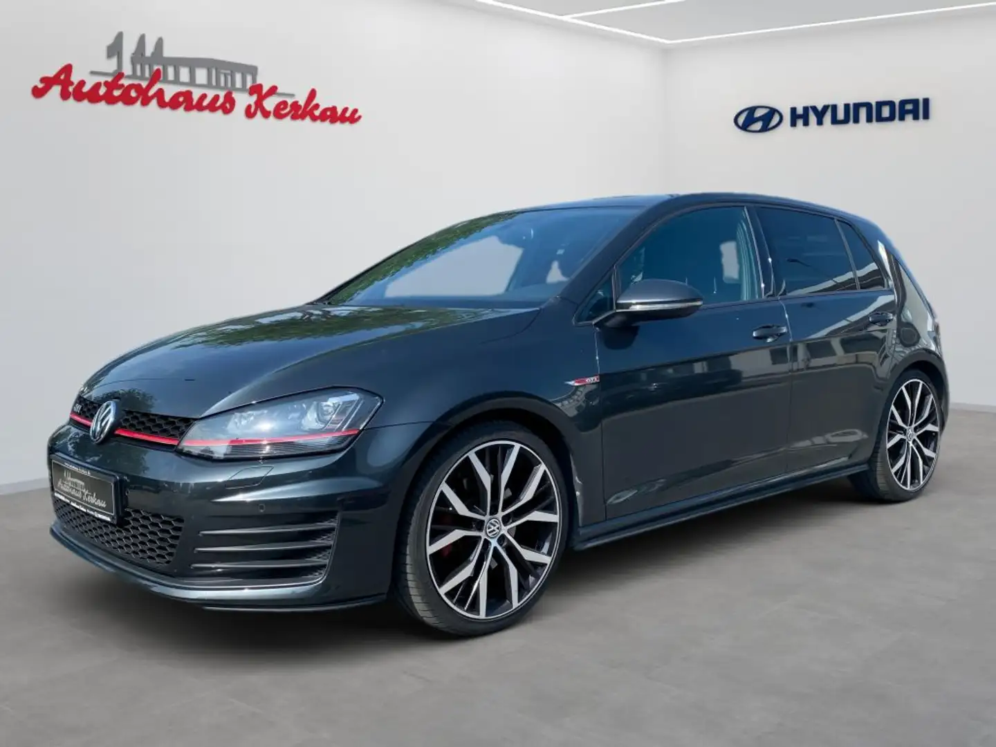 Volkswagen Golf GTI BlueMotion Technology DSG - 1