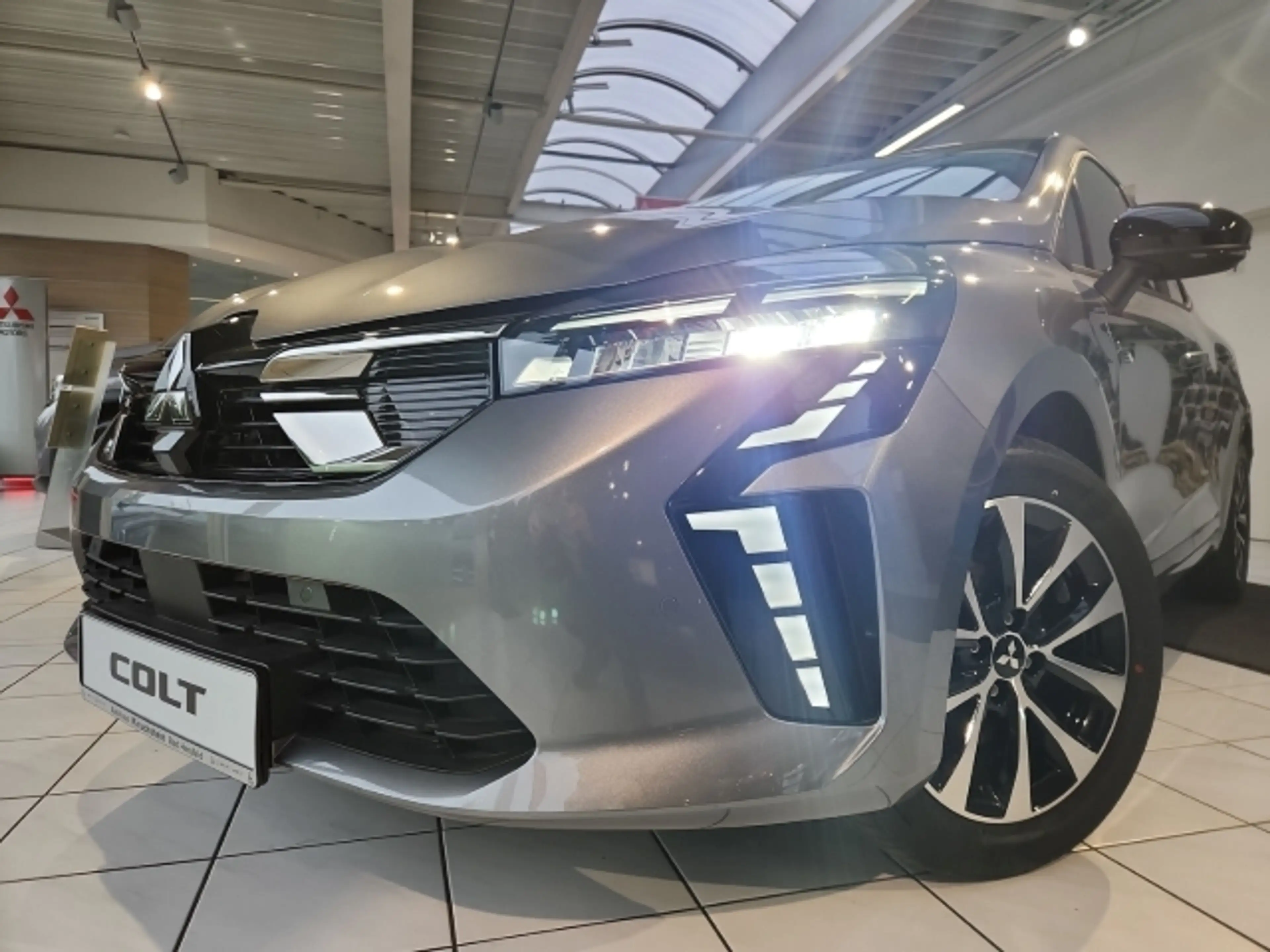 Mitsubishi Colt Plus 1.0 Turbo Neues Modell 2026 PDC Sitzh. — photo 4