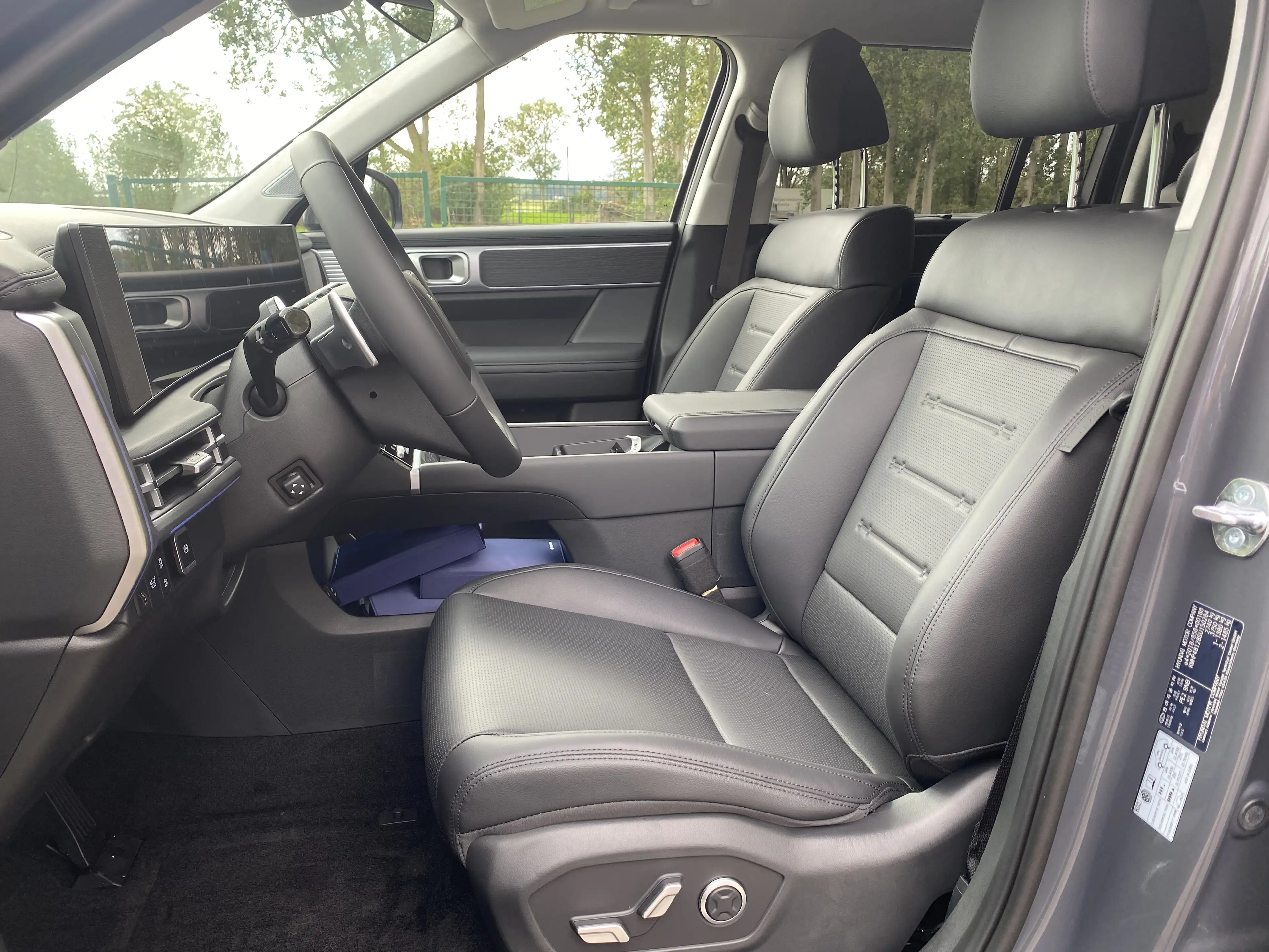 Hyundai SANTA FE PHEV 1.6 T-GDi A/T LUXURY 253 A6 7S 4WD — photo 11