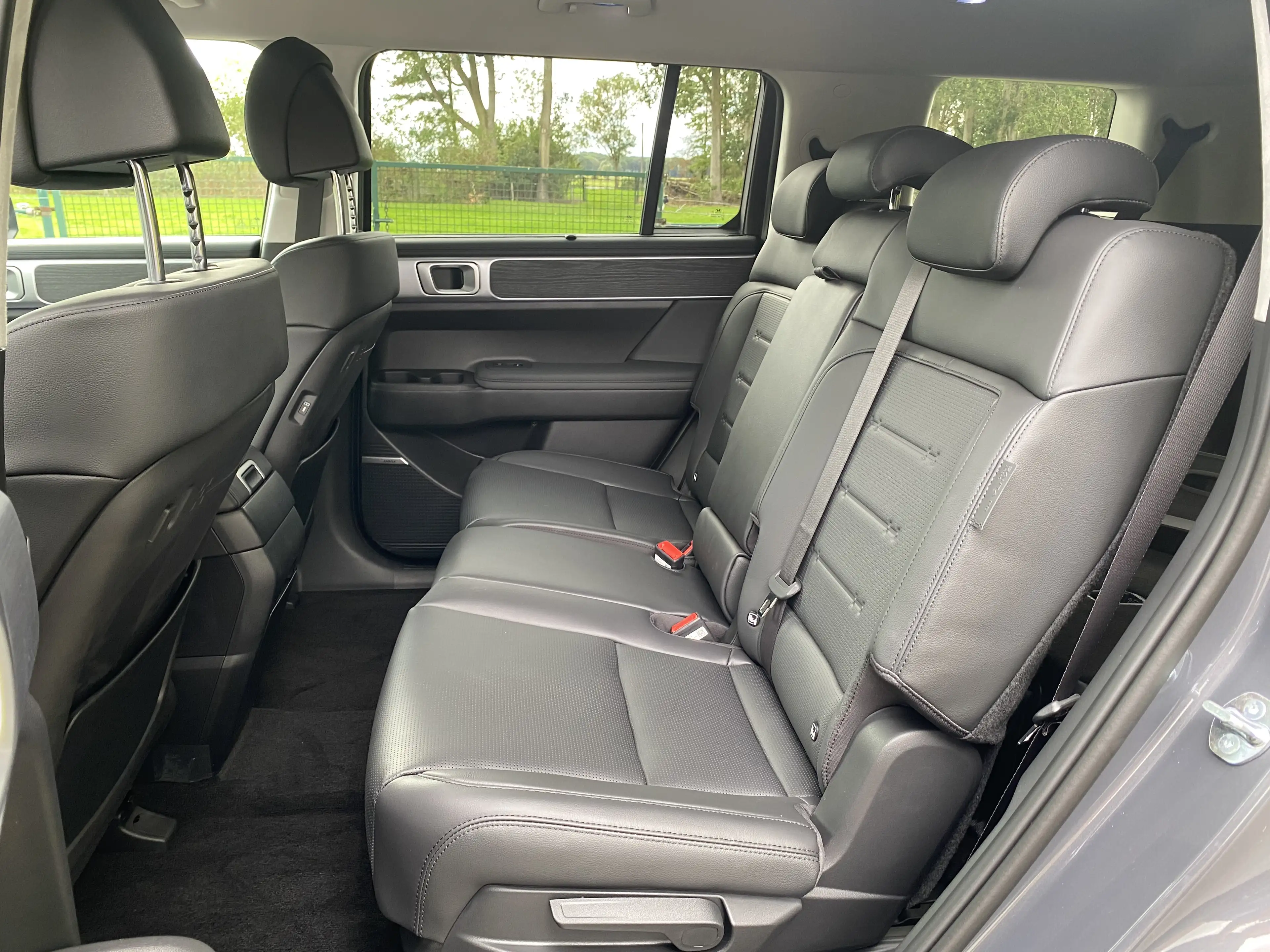 Hyundai SANTA FE PHEV 1.6 T-GDi A/T LUXURY 253 A6 7S 4WD — photo 12
