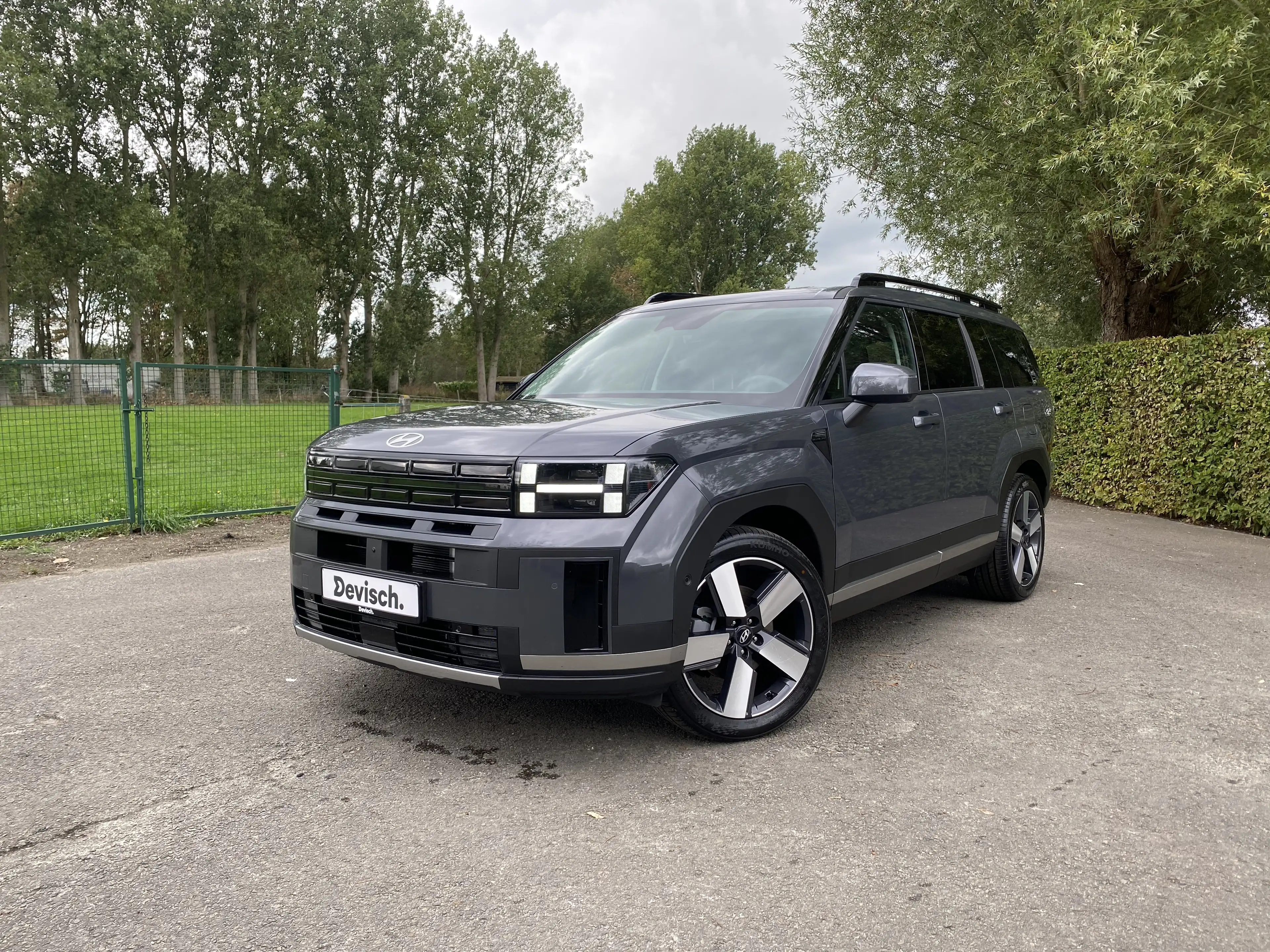 Hyundai SANTA FE PHEV 1.6 T-GDi A/T LUXURY 253 A6 7S 4WD — photo 3