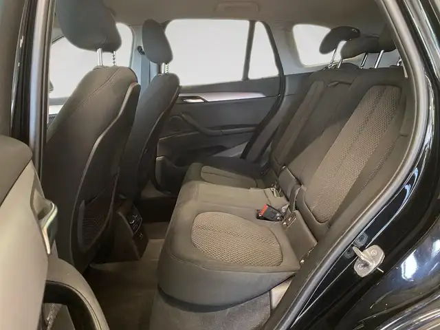 BMW X1 view 8