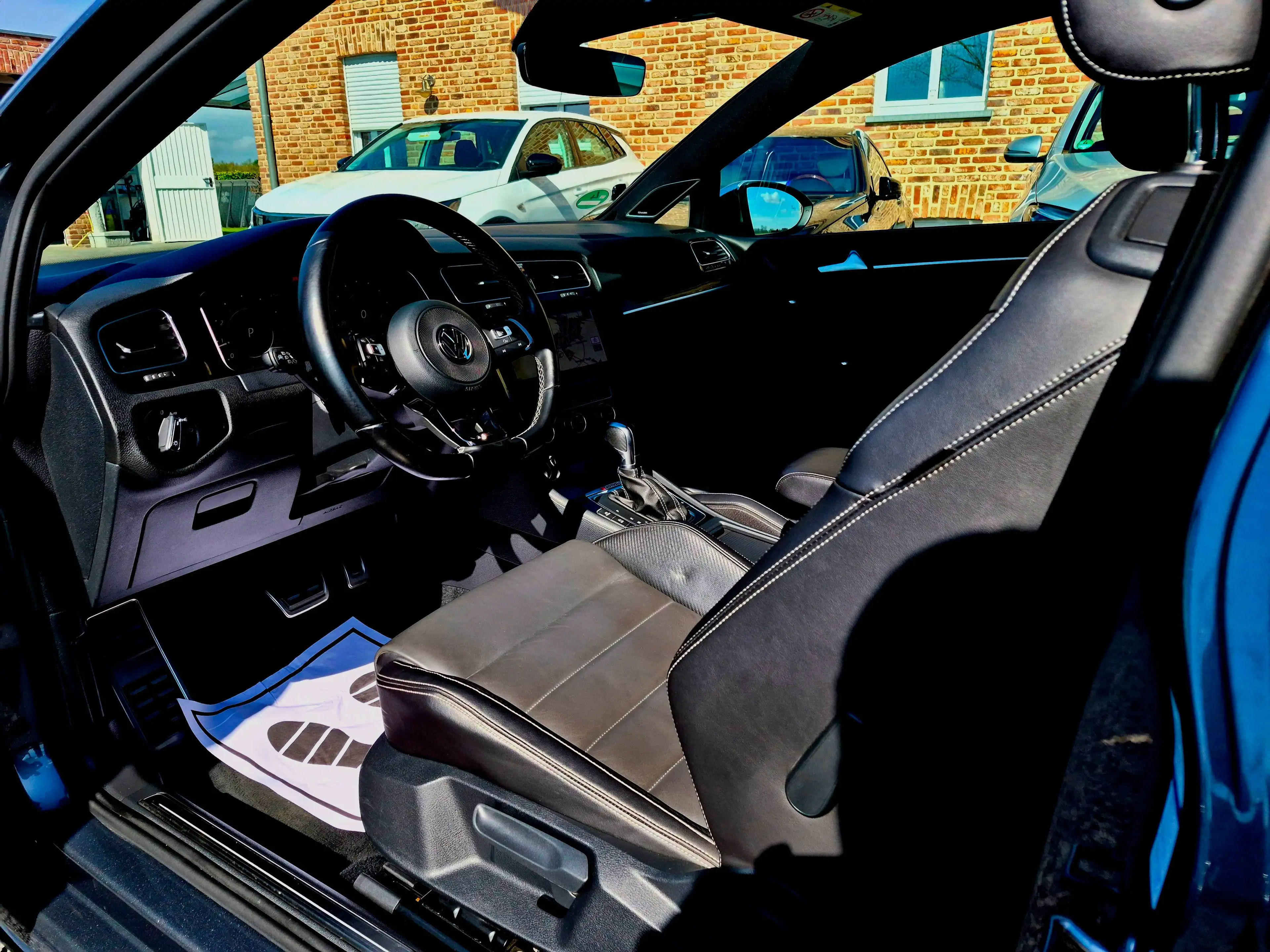 Volkswagen Golf R 4Motion// Pano// Kamera// Shzg.// D.C// Navi Pro — photo 10