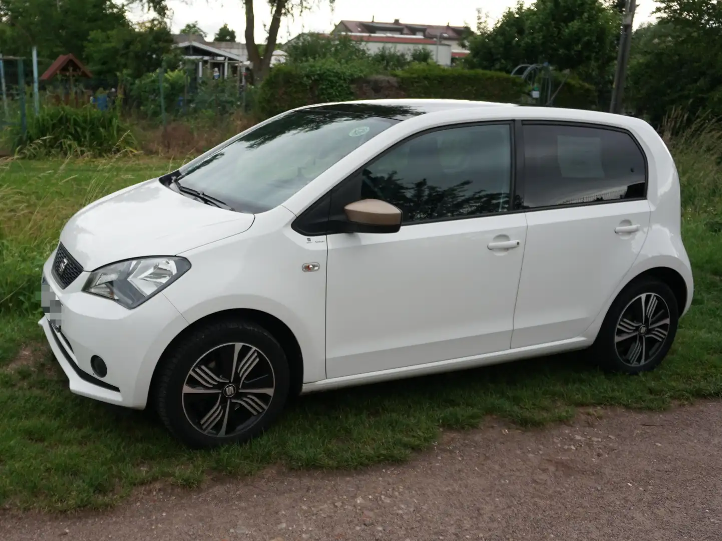SEAT Mii 1.0 by Cosmopolitan White - 1