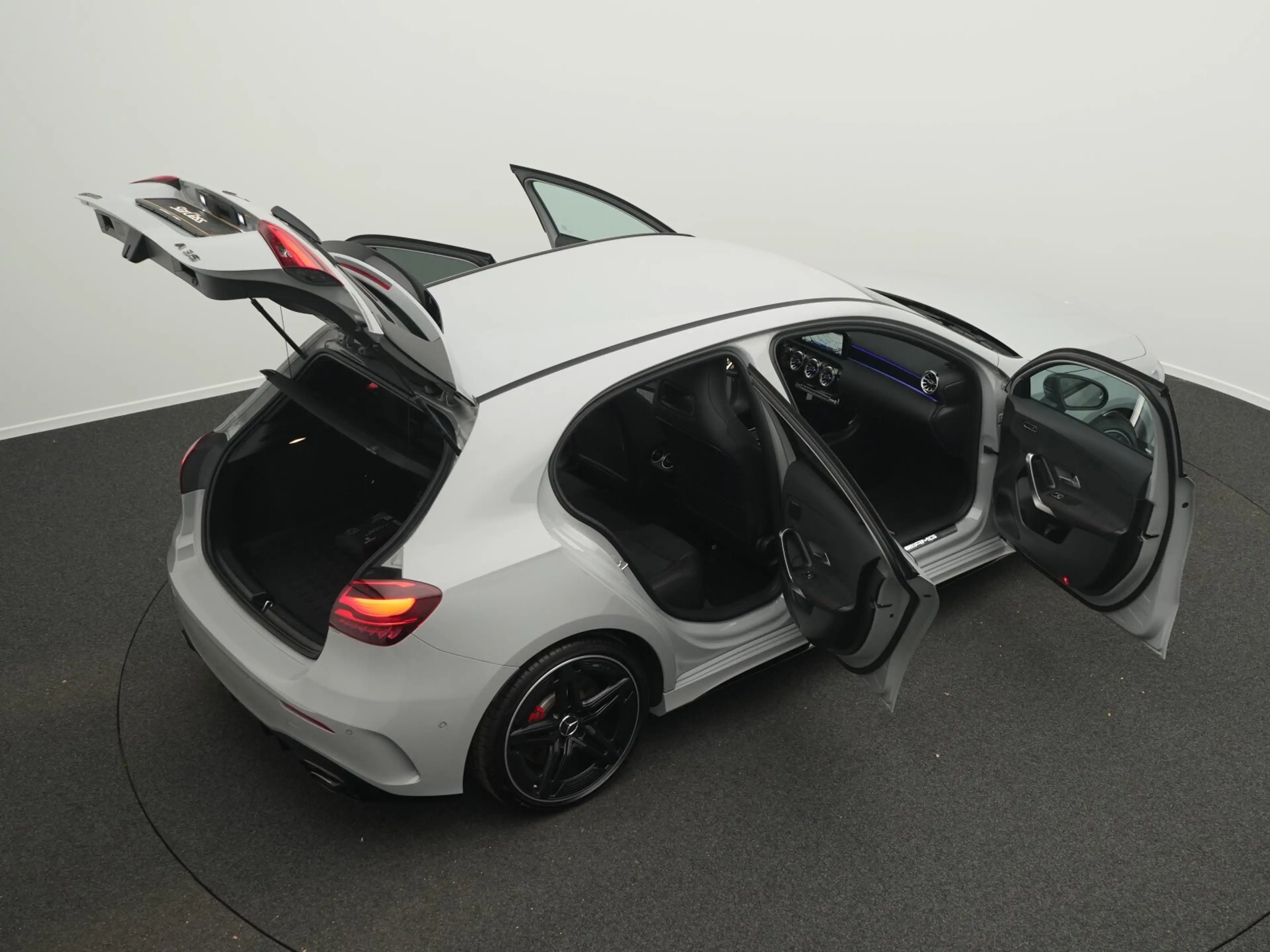 Mercedes-Benz A 35 AMG A 35 AMG 4M Multi+Night+Kamera+19" Premium Navi — photo 15