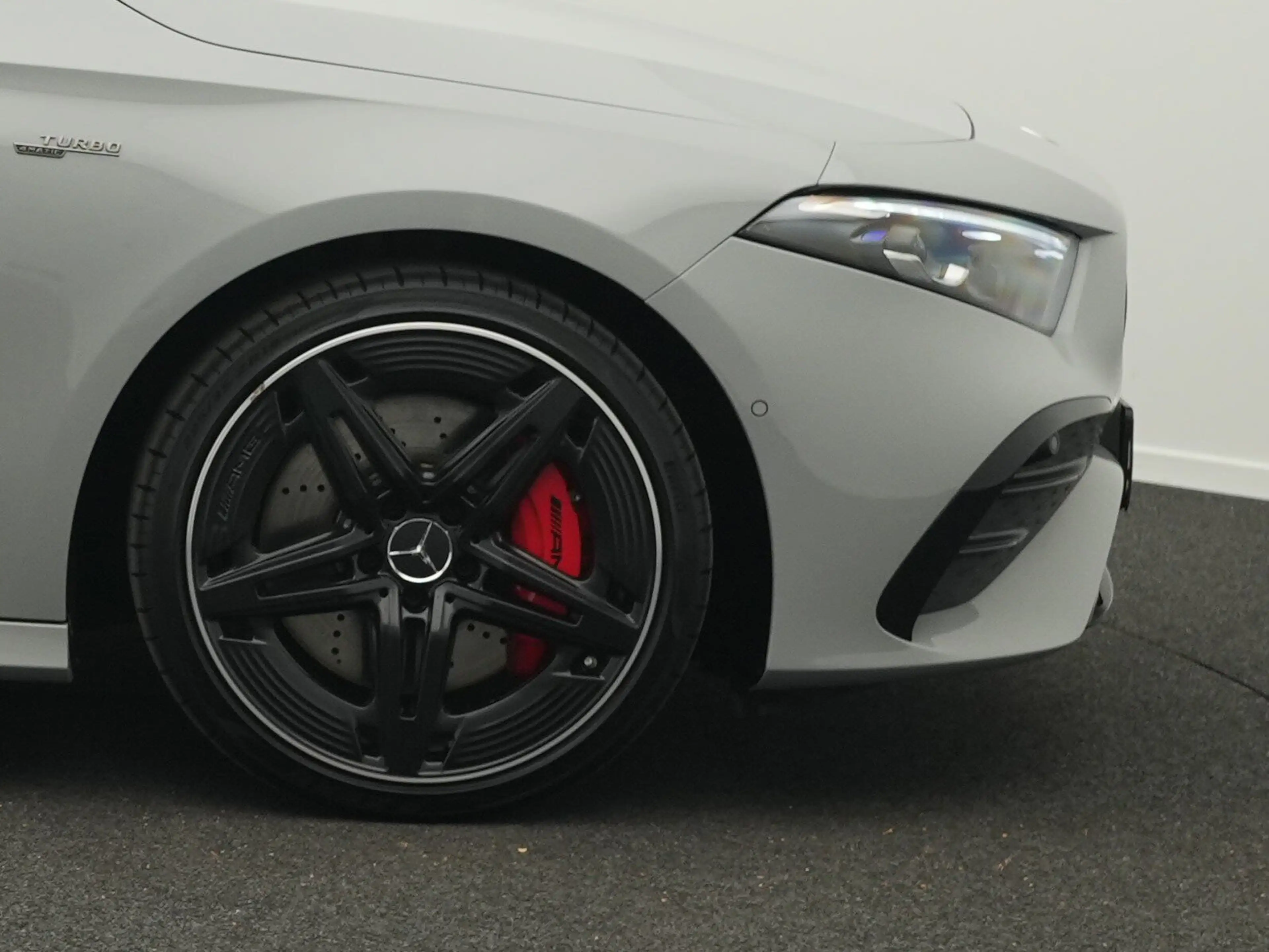 Mercedes-Benz A 35 AMG A 35 AMG 4M Multi+Night+Kamera+19" Premium Navi — photo 8