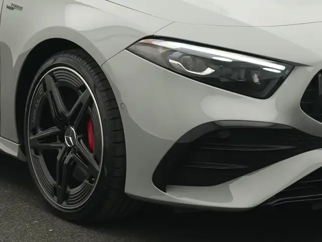Mercedes-Benz A-Class view 9