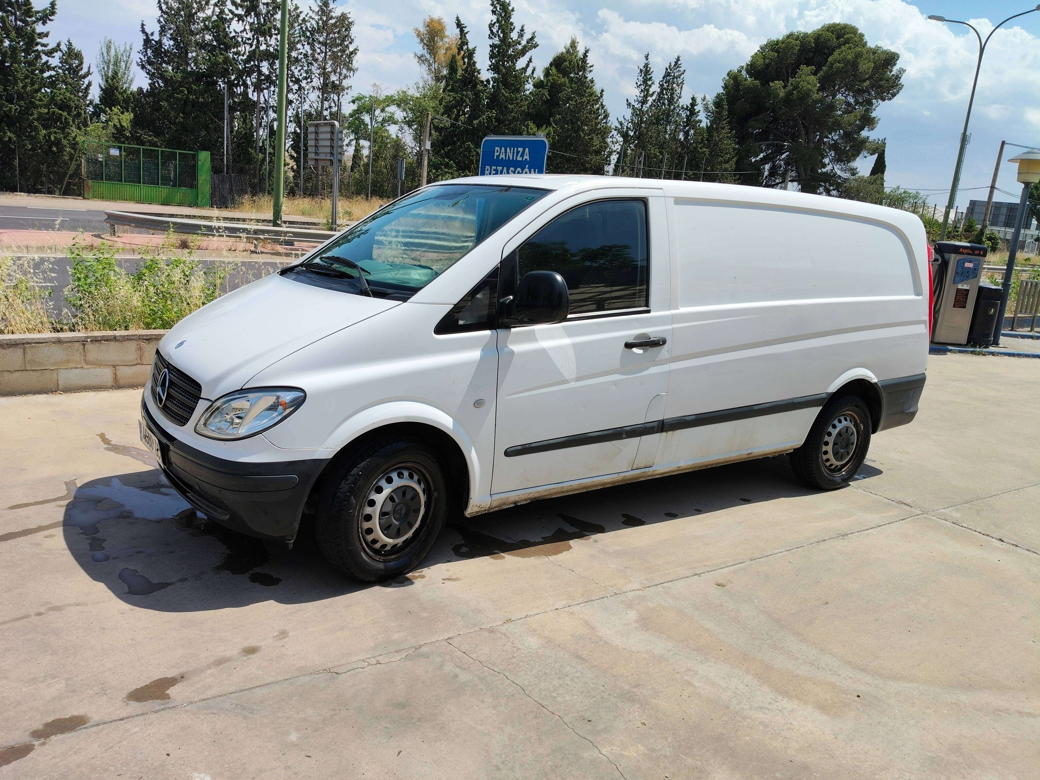 Mercedes-Benz Vito Vito Furgón 111CDI Basica Compacta - foto 1