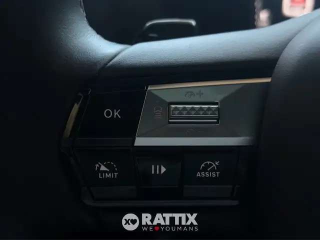 DS Automobiles DS 4 view 12
