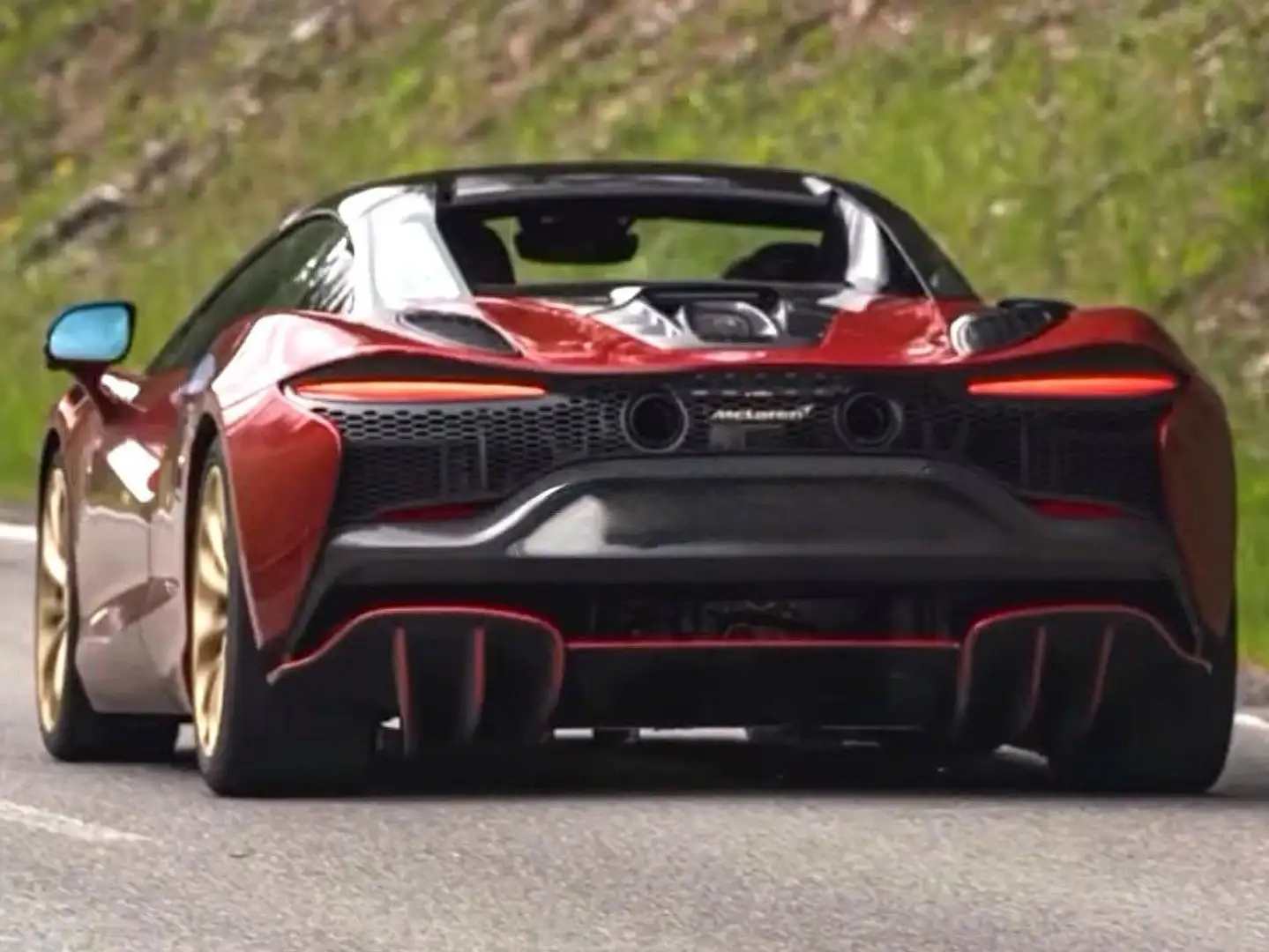 McLaren Artura Artura PHEV 7,4kWh Roşu - 2