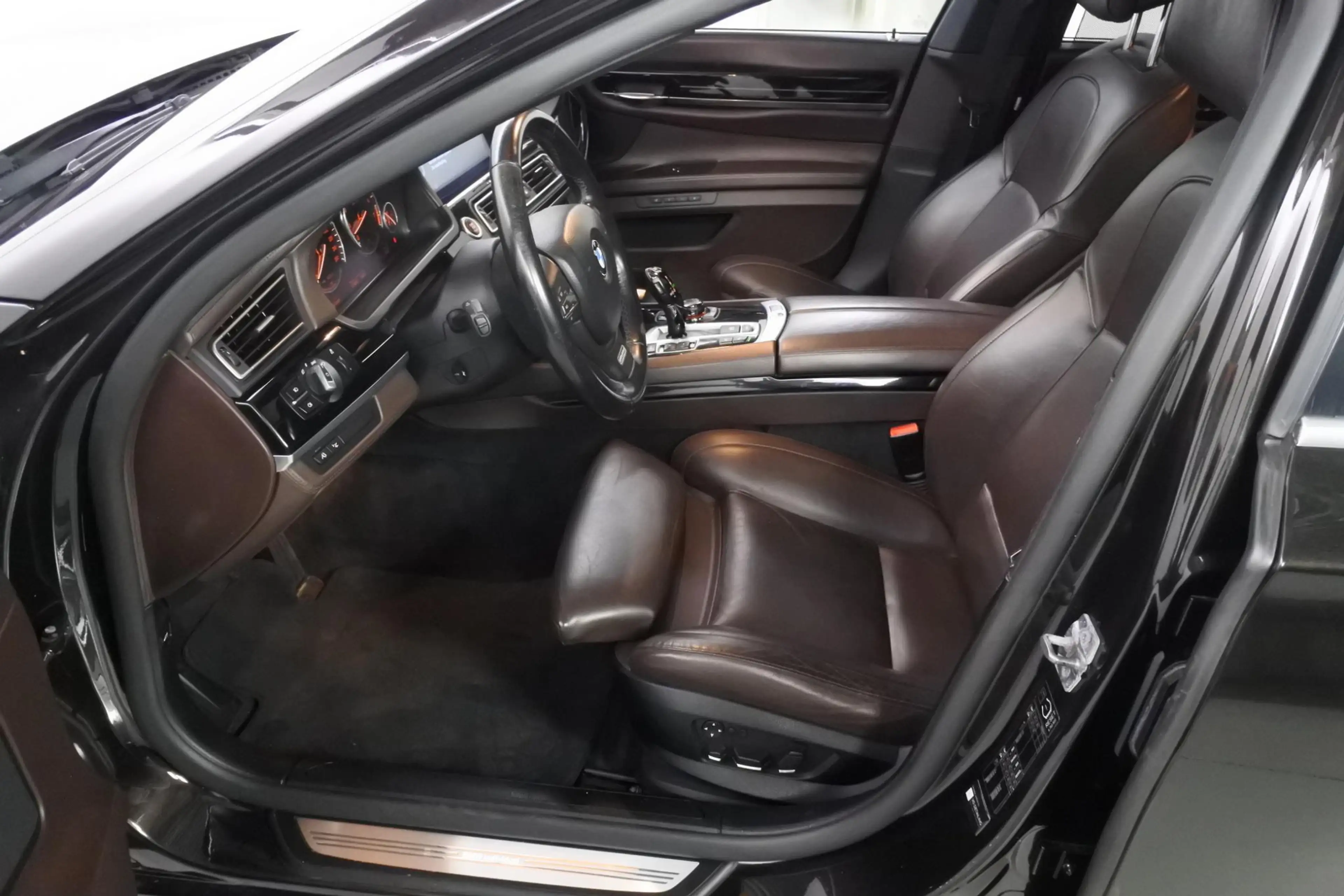 BMW 760 7-serie 760Li V12 Individual — photo 11