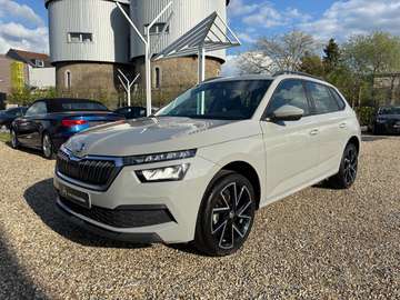 1.0 TSI *CRUISE CONTROL*FRONT ASSIST*LANE ASSIST*GARANTIE*