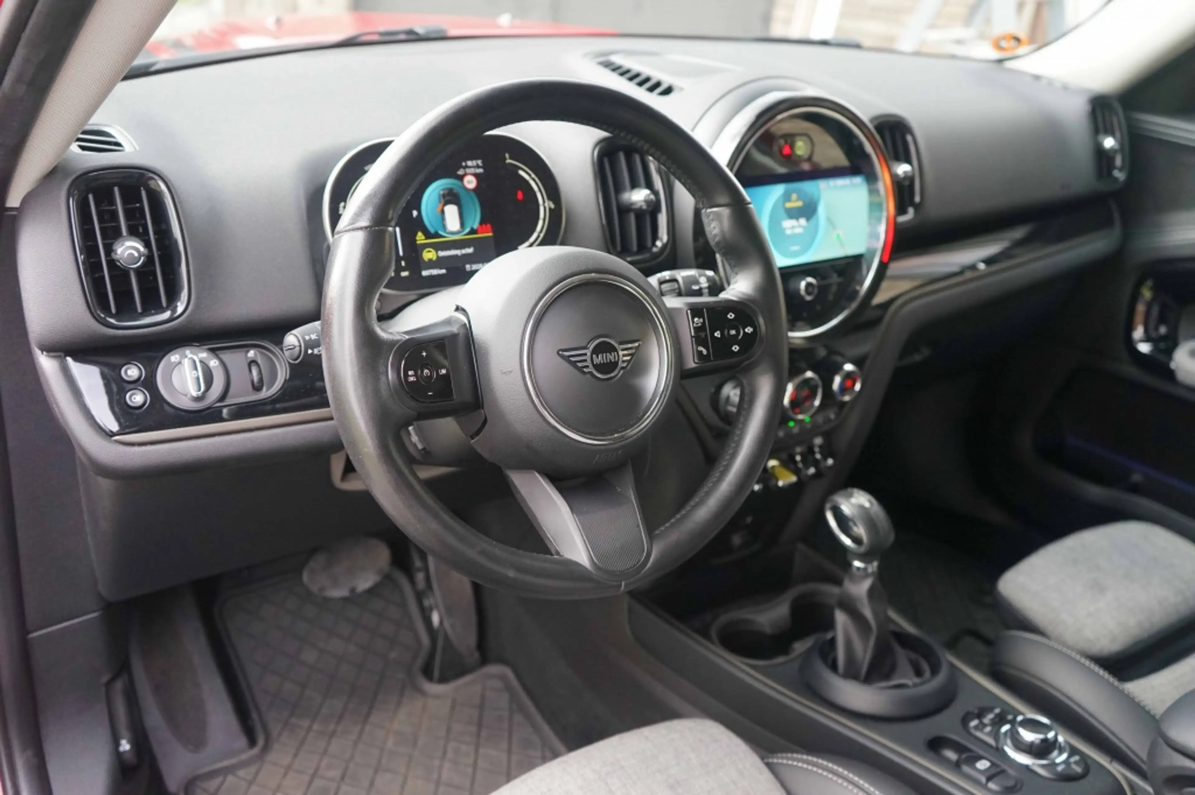 MINI Cooper SE Countryman Classic Trim All4 PHEV Chili-Red SOH91% — photo 15