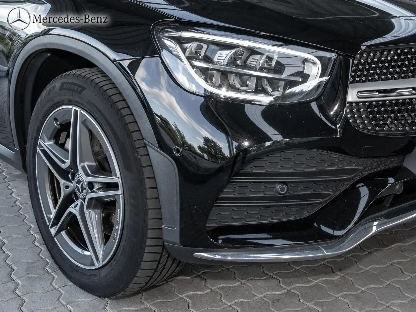 Mercedes-Benz GLC 200 4M AMG MBUX+LED+19+neuer Motor Zwart - 2