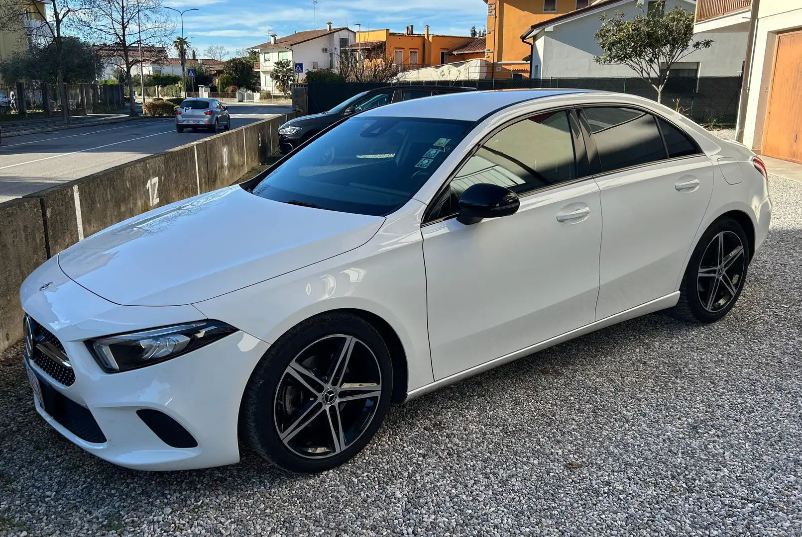 Mercedes-Benz A 180 SEDAN 2.0 115 d Sport auto Bianco - 1