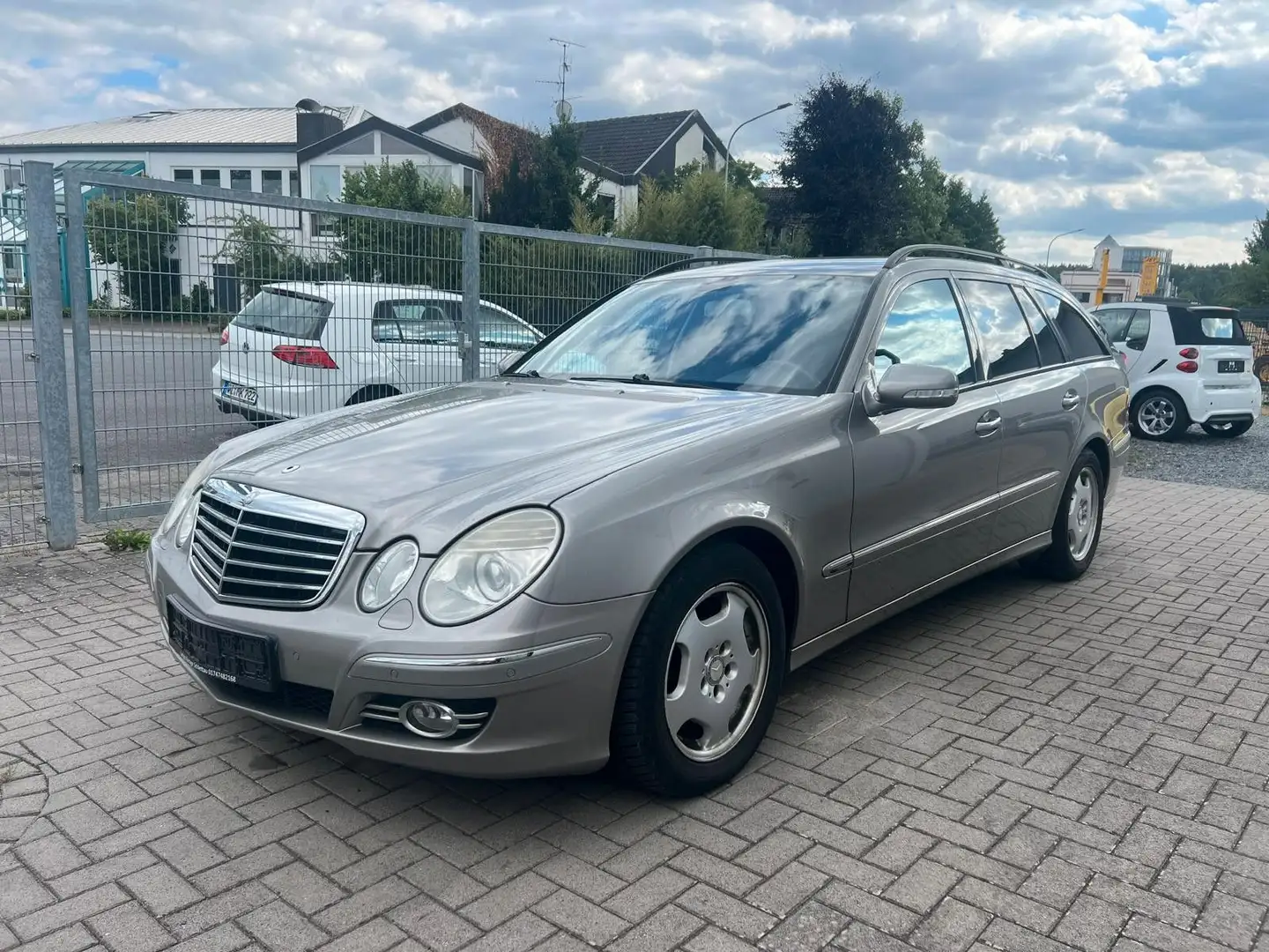 Mercedes-Benz E 320 E -Klasse T-Modell E 320 T CDI Argent - 1