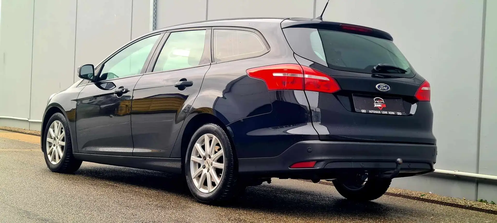 Ford Focus Traveller 1,0 EcoBoost Trend Pickerl 9/2025+4 Zwart - 2