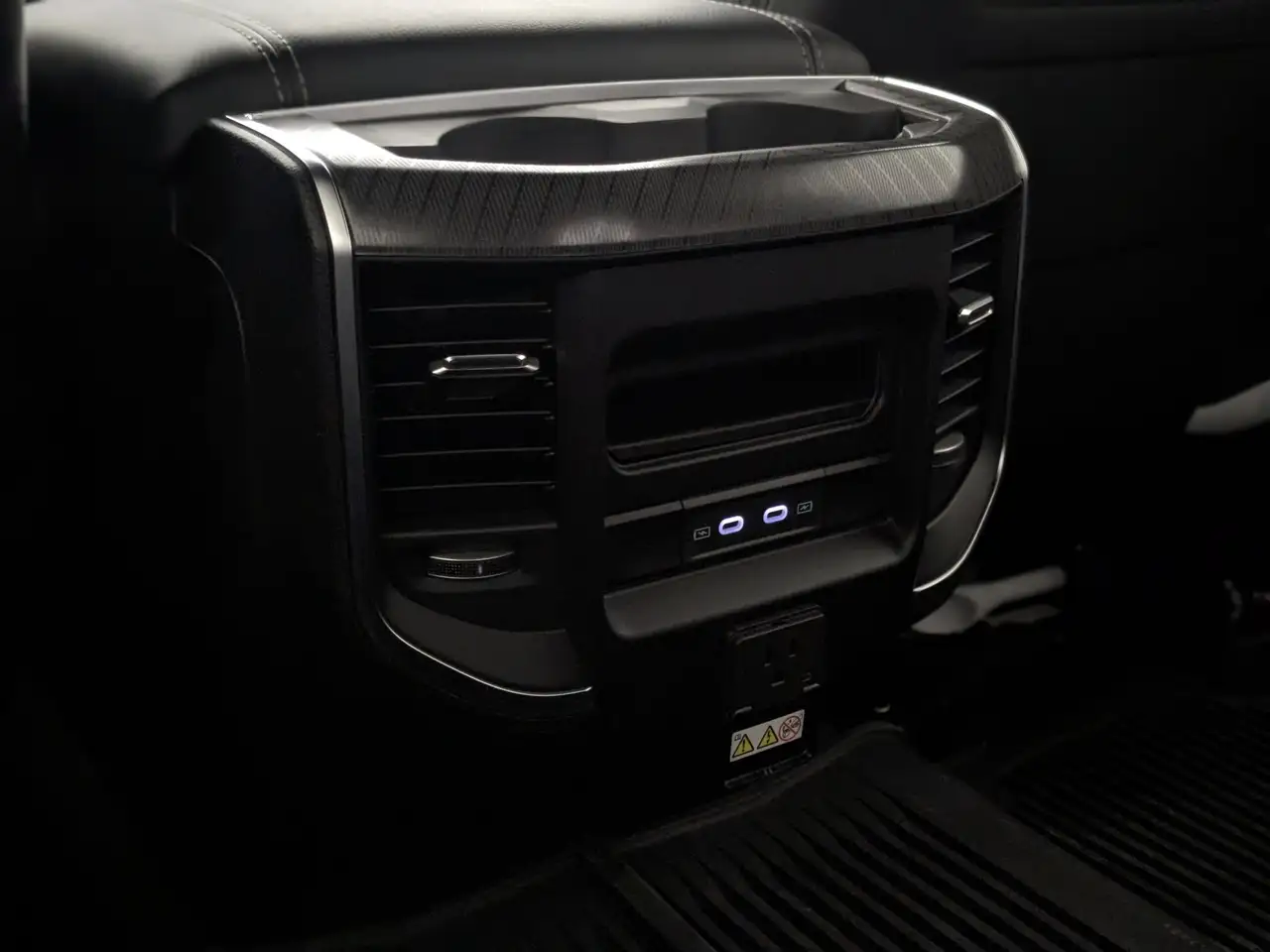RAM 3500 снимка RAM 3500