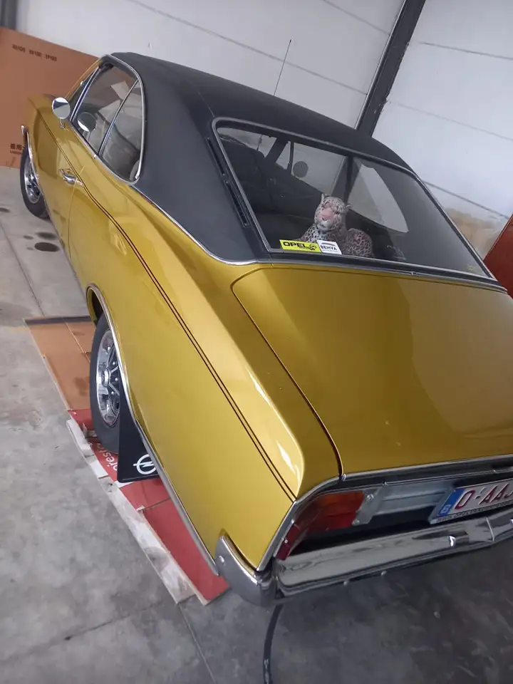 Opel Commodore GS 2500, foto 4