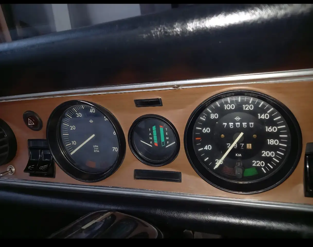 Opel Commodore GS 2500, foto 11