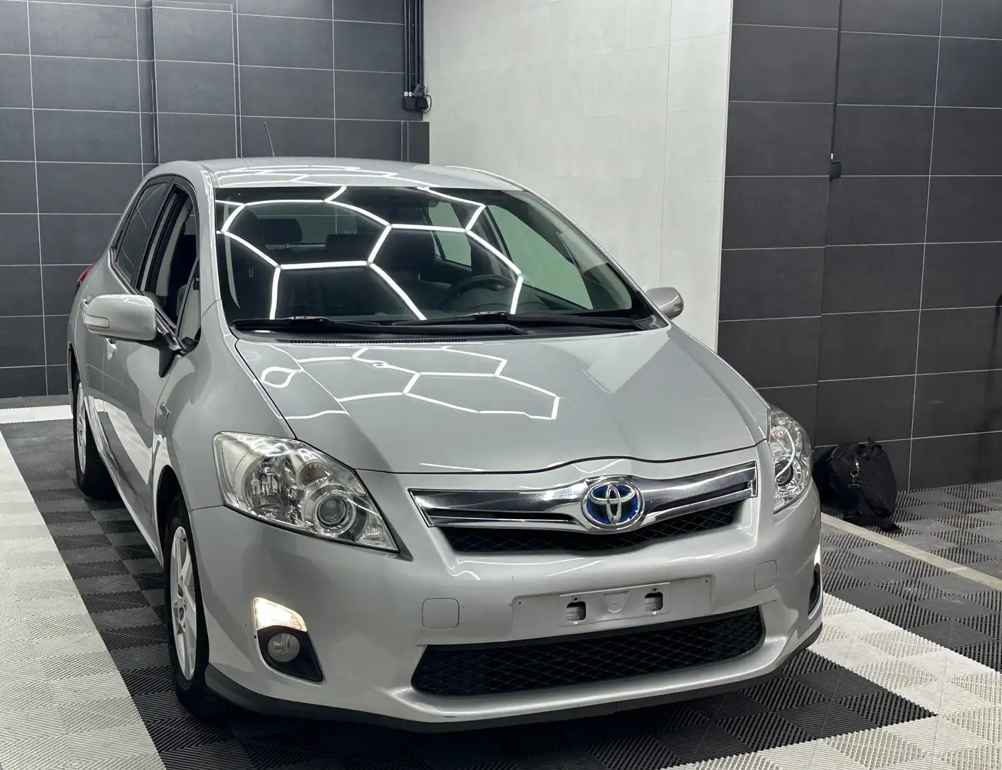 Toyota Auris Auris 1.8i HSD Gris - 2