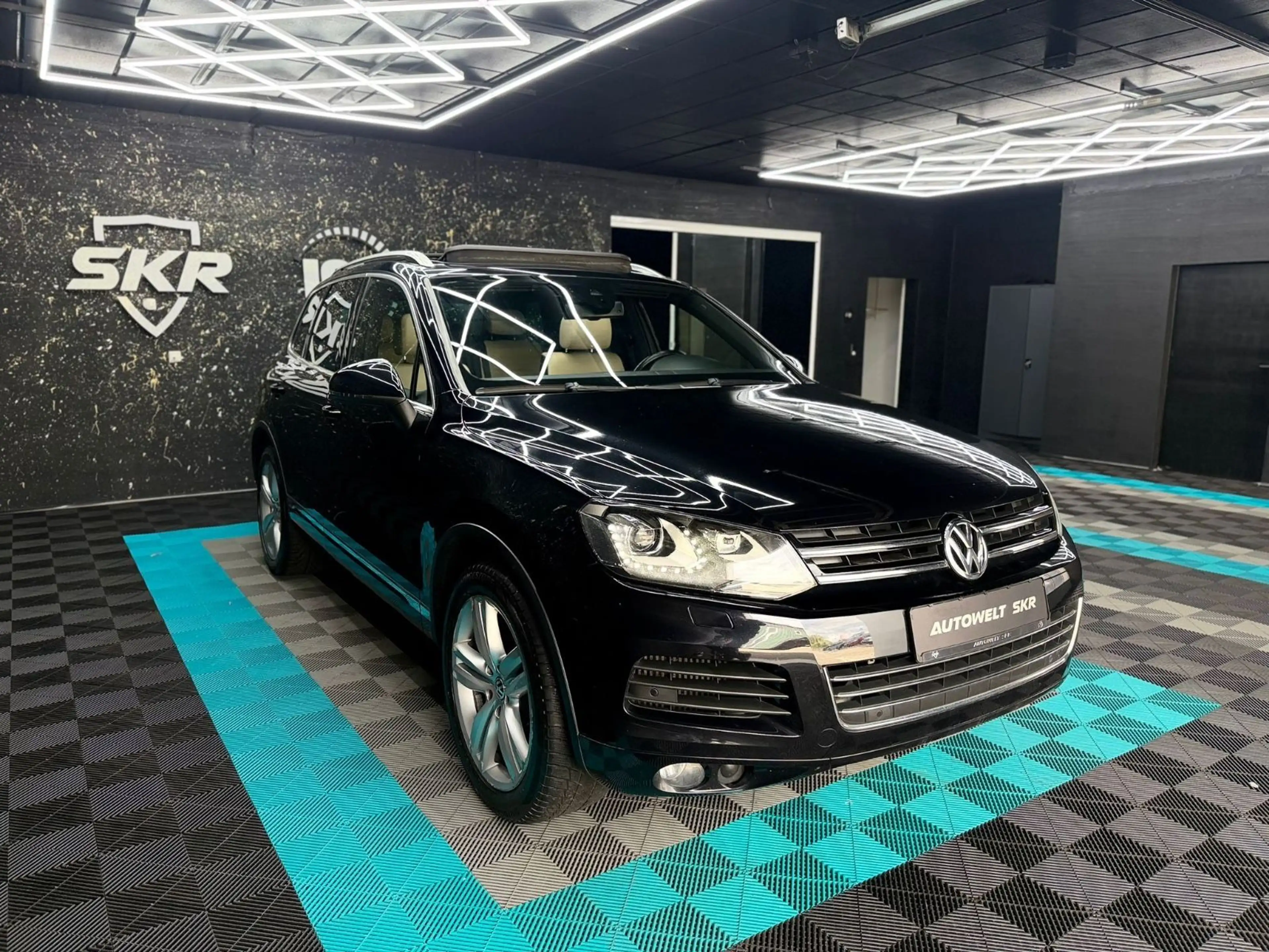 Volkswagen Touareg V6 TDI BMT/SHZ/AHK3,5T/PANO/MEMORY/RFK — photo 3