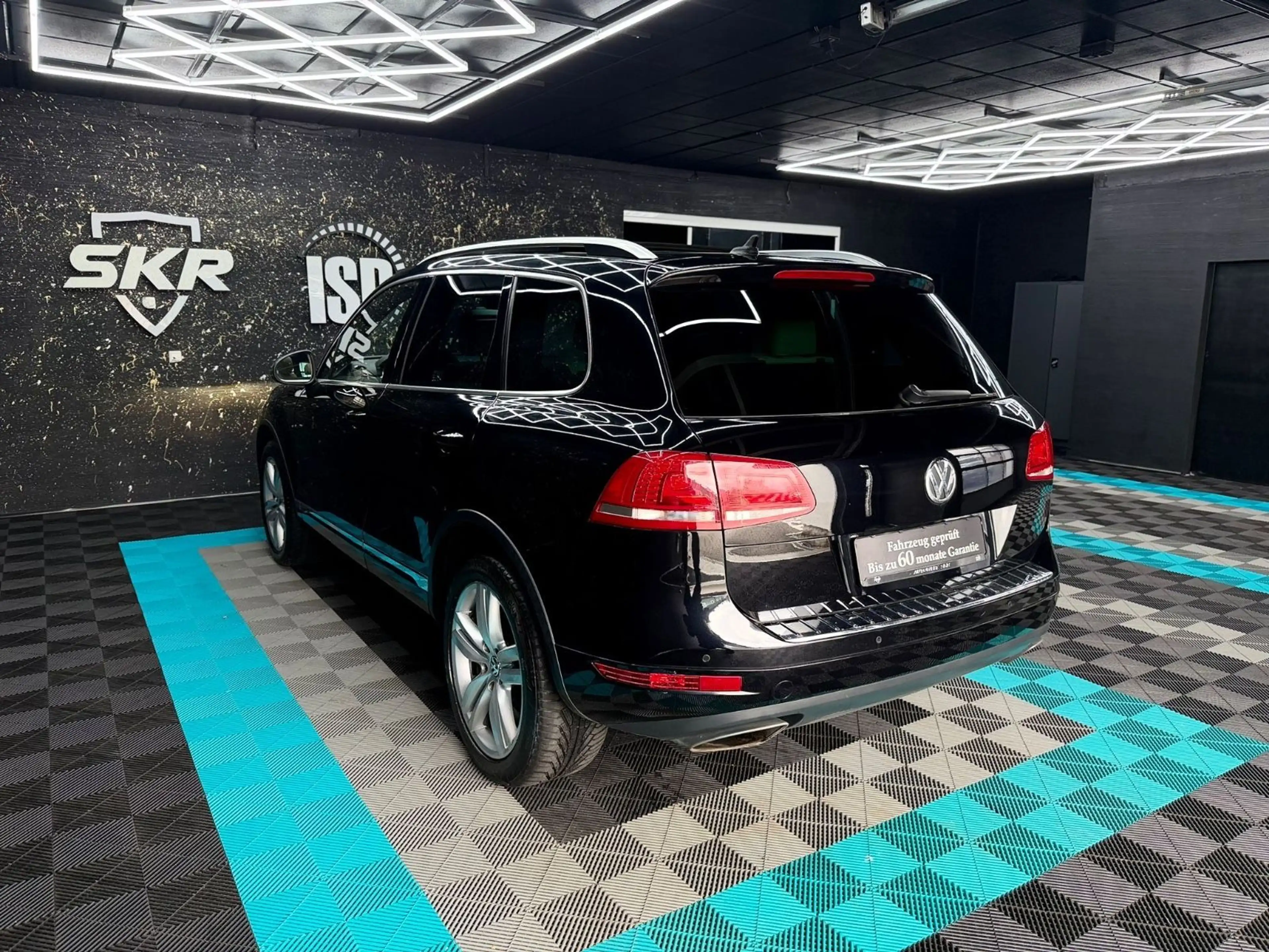 Volkswagen Touareg V6 TDI BMT/SHZ/AHK3,5T/PANO/MEMORY/RFK — photo 11
