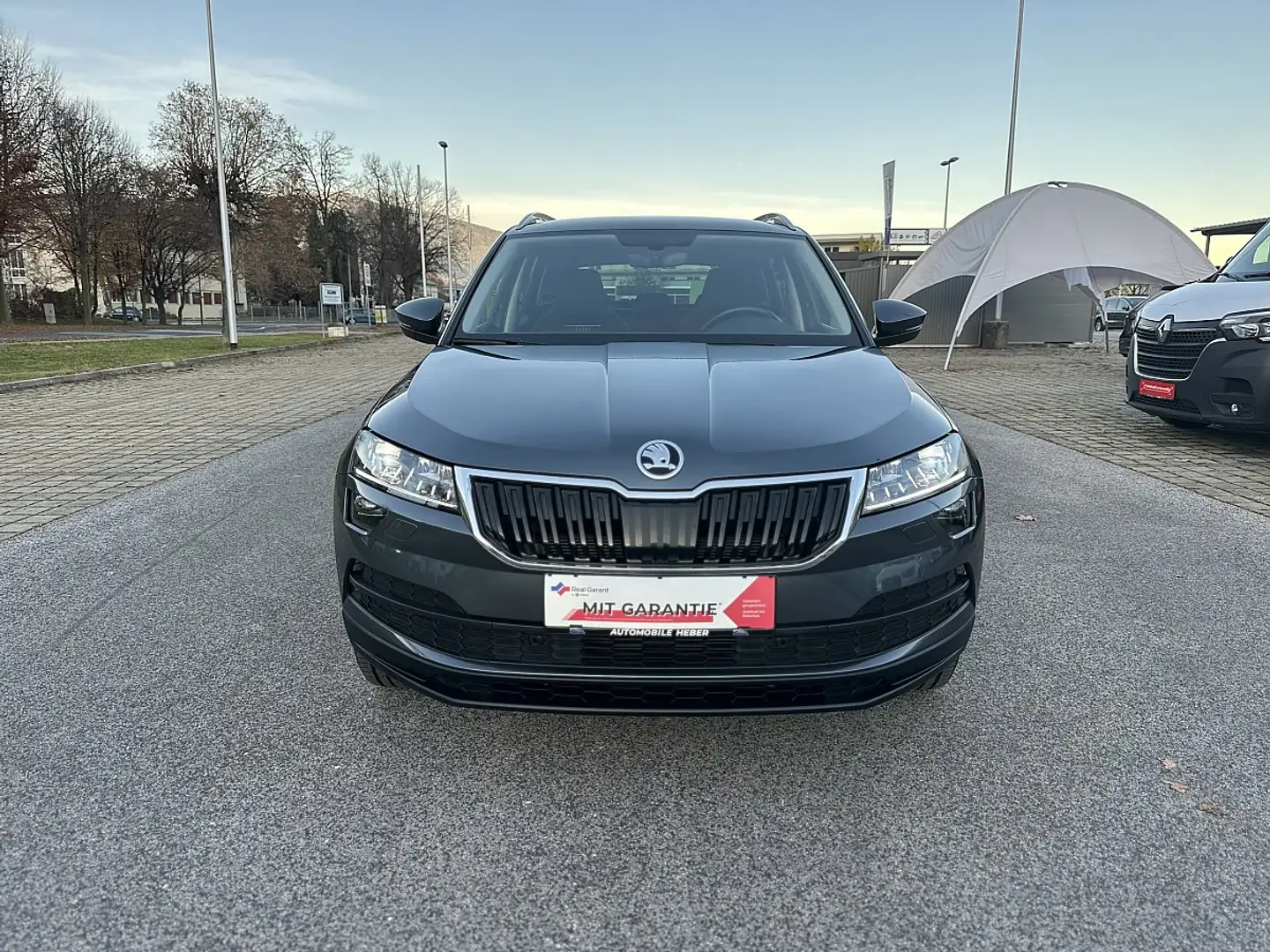 Skoda Karoq 1,0 TSI Style DSG Aut. LED ACC Sportsitze Clima... Grau - 2