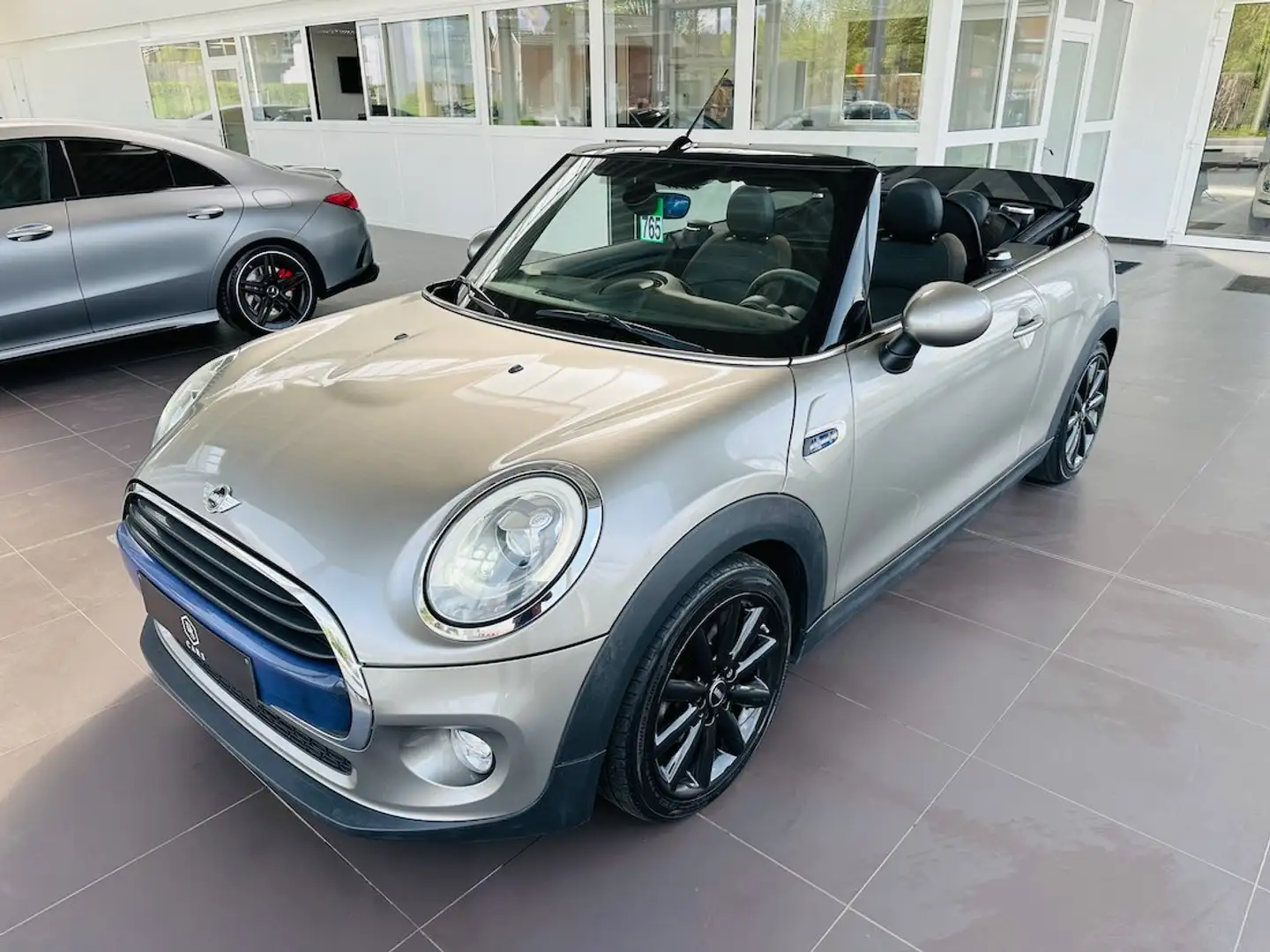 MINI Cooper D Cabrio 1.5DA *** GARANTIE + LED + CUIR + GPS PRO *** Gris - 2
