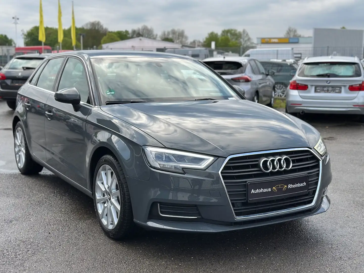 Audi A3 Sportback design 1-HAND SCHECKHEFT GEPFLEGT Grijs - 2