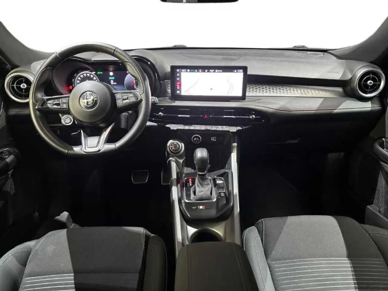 Alfa Romeo Tonale 2024 — фото 13